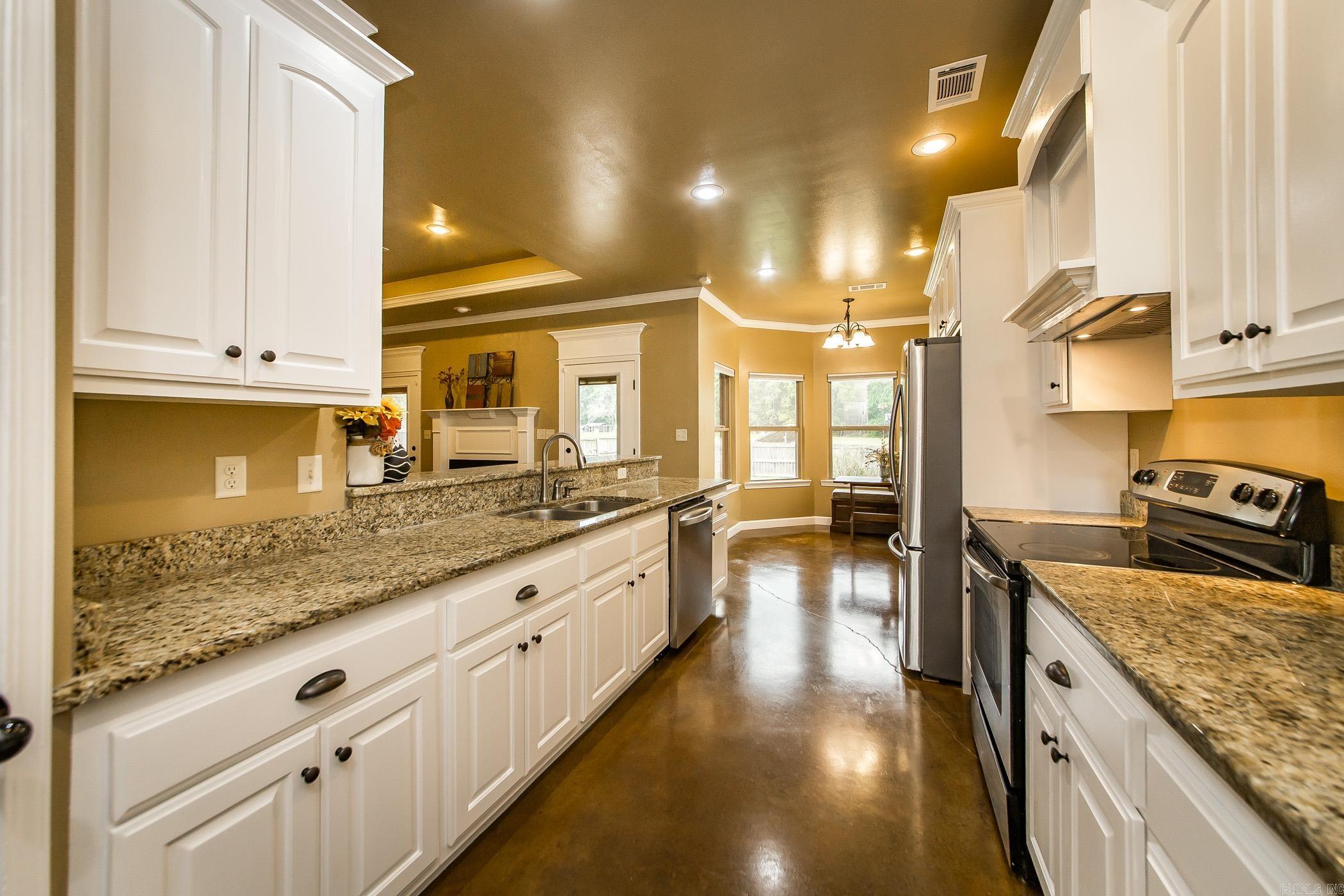 GREEN MEADOWS - Residential