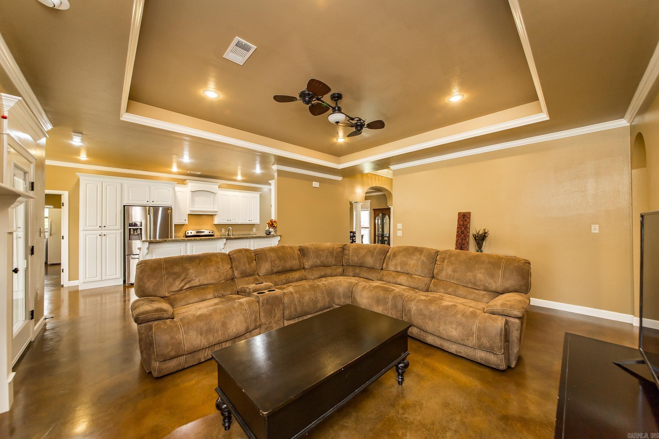 GREEN MEADOWS - Residential