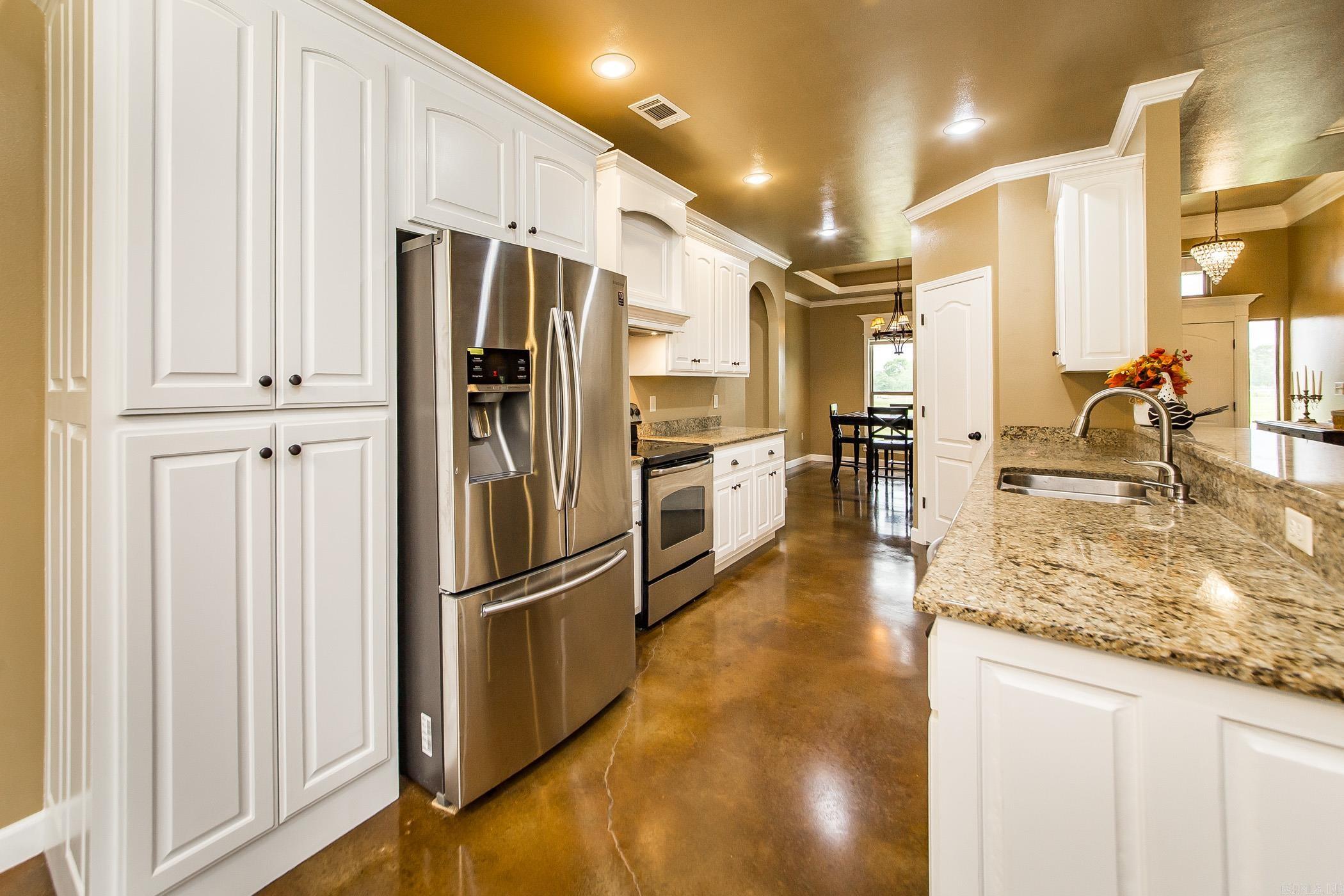 GREEN MEADOWS - Residential