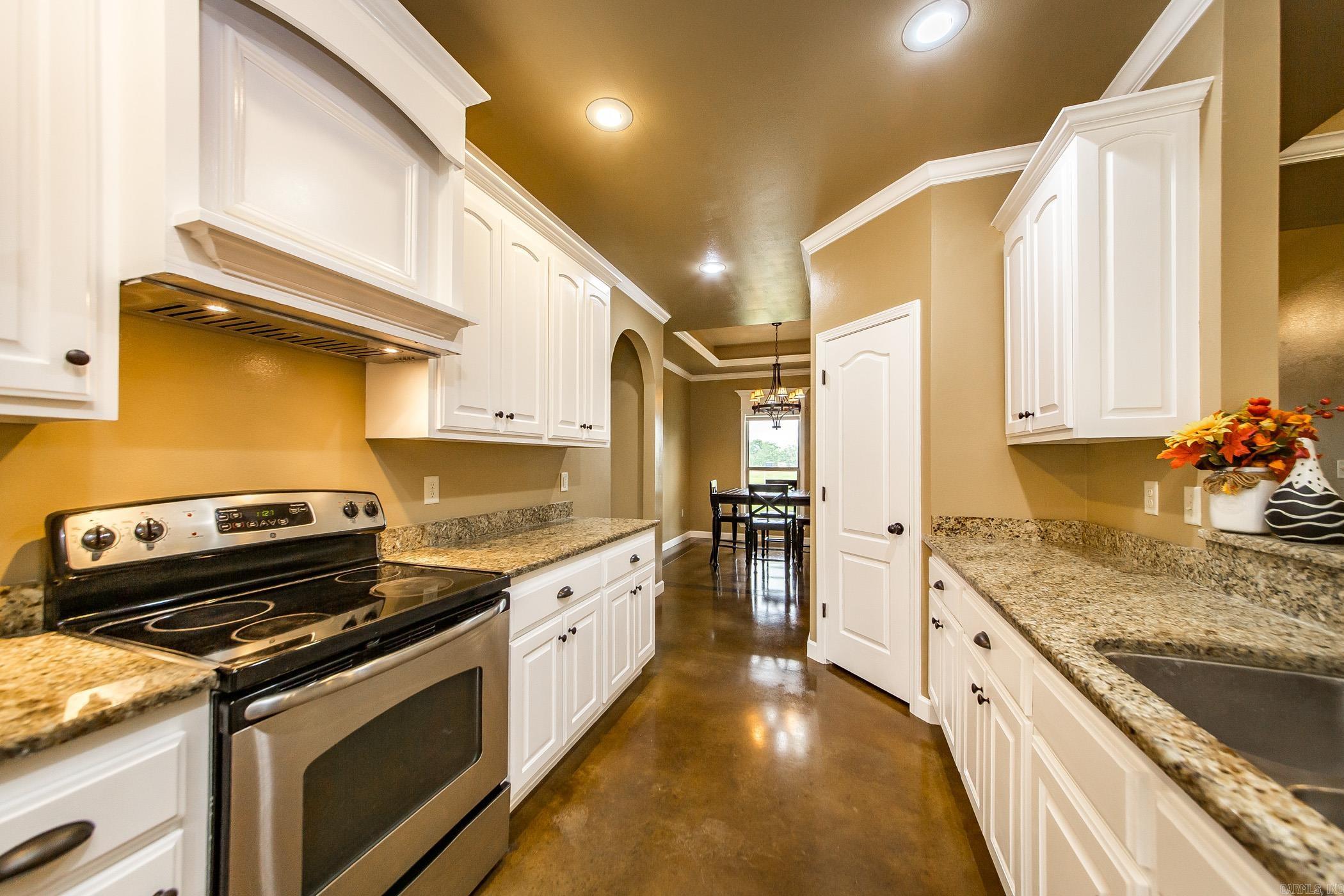 GREEN MEADOWS - Residential