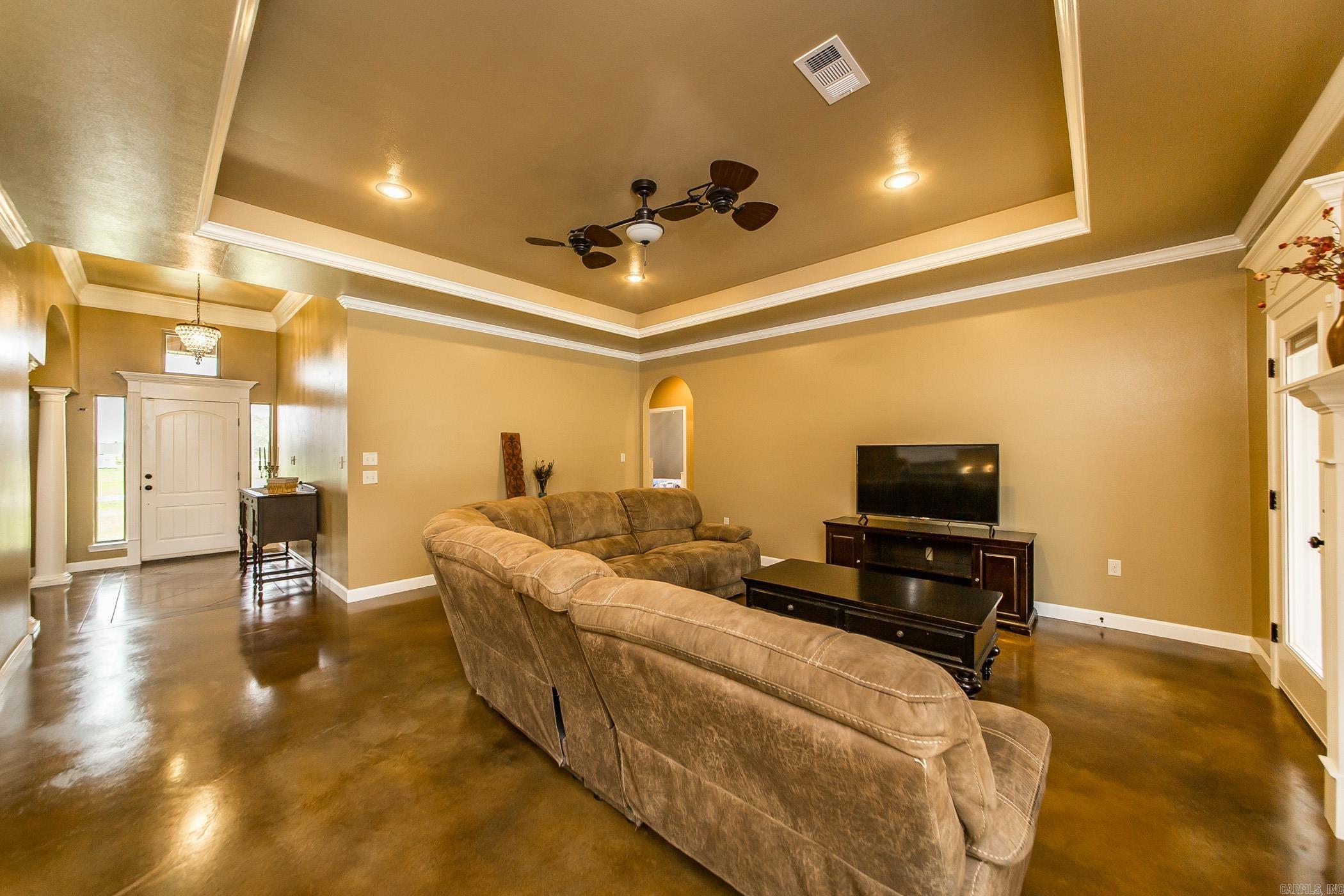 GREEN MEADOWS - Residential