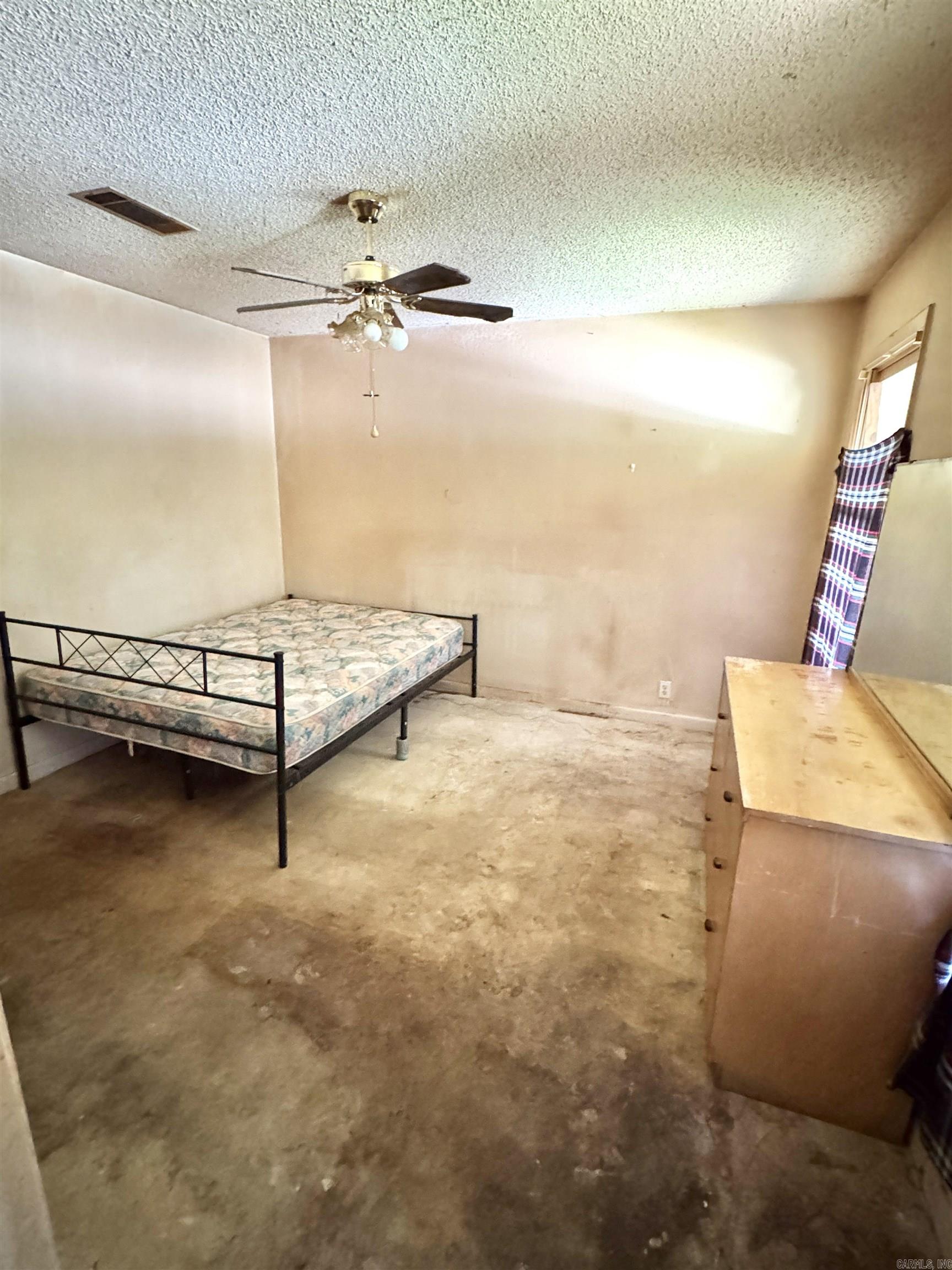 VALENCIA COURTS - Residential