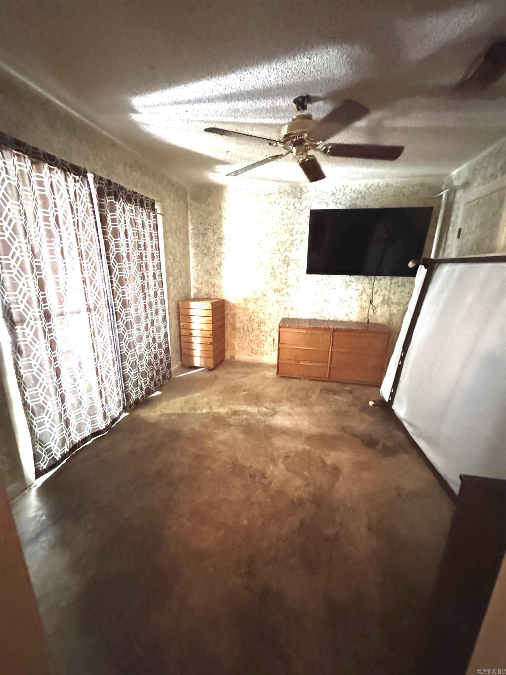 VALENCIA COURTS - Residential