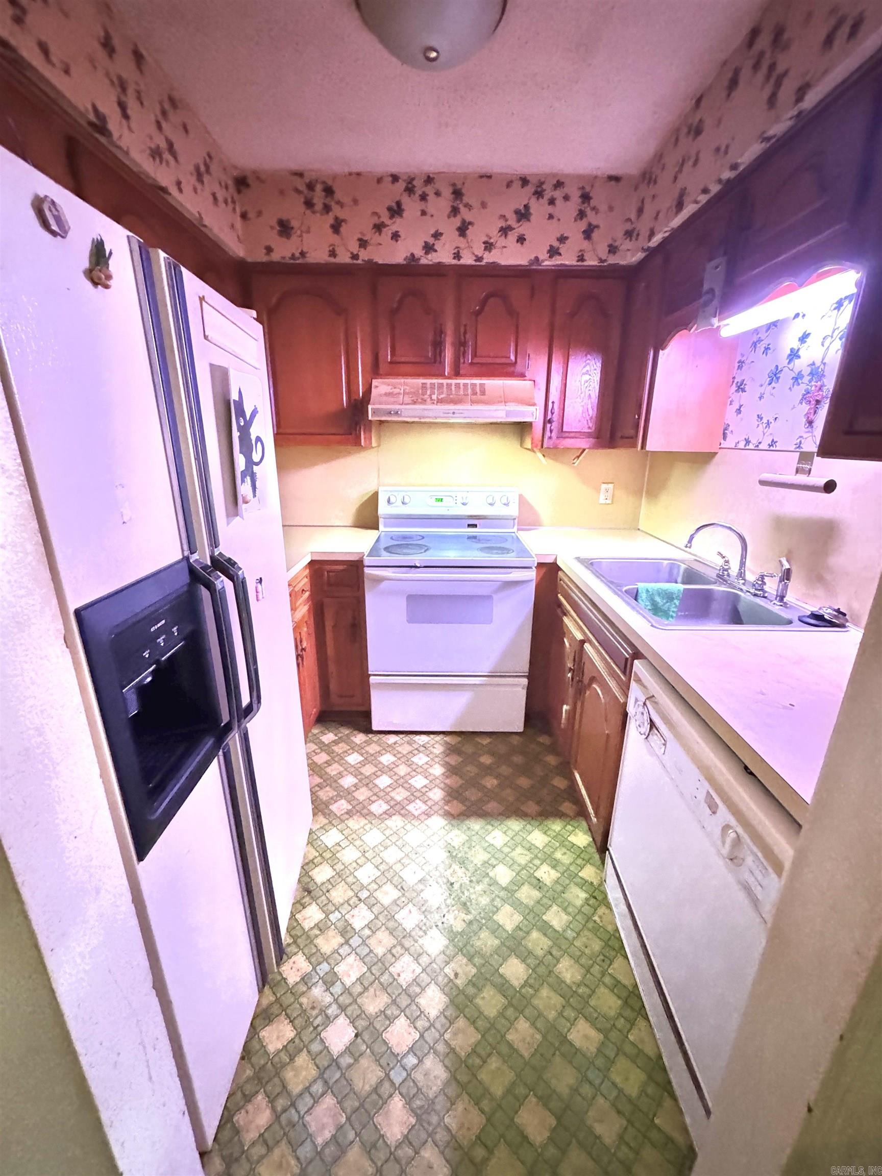 VALENCIA COURTS - Residential