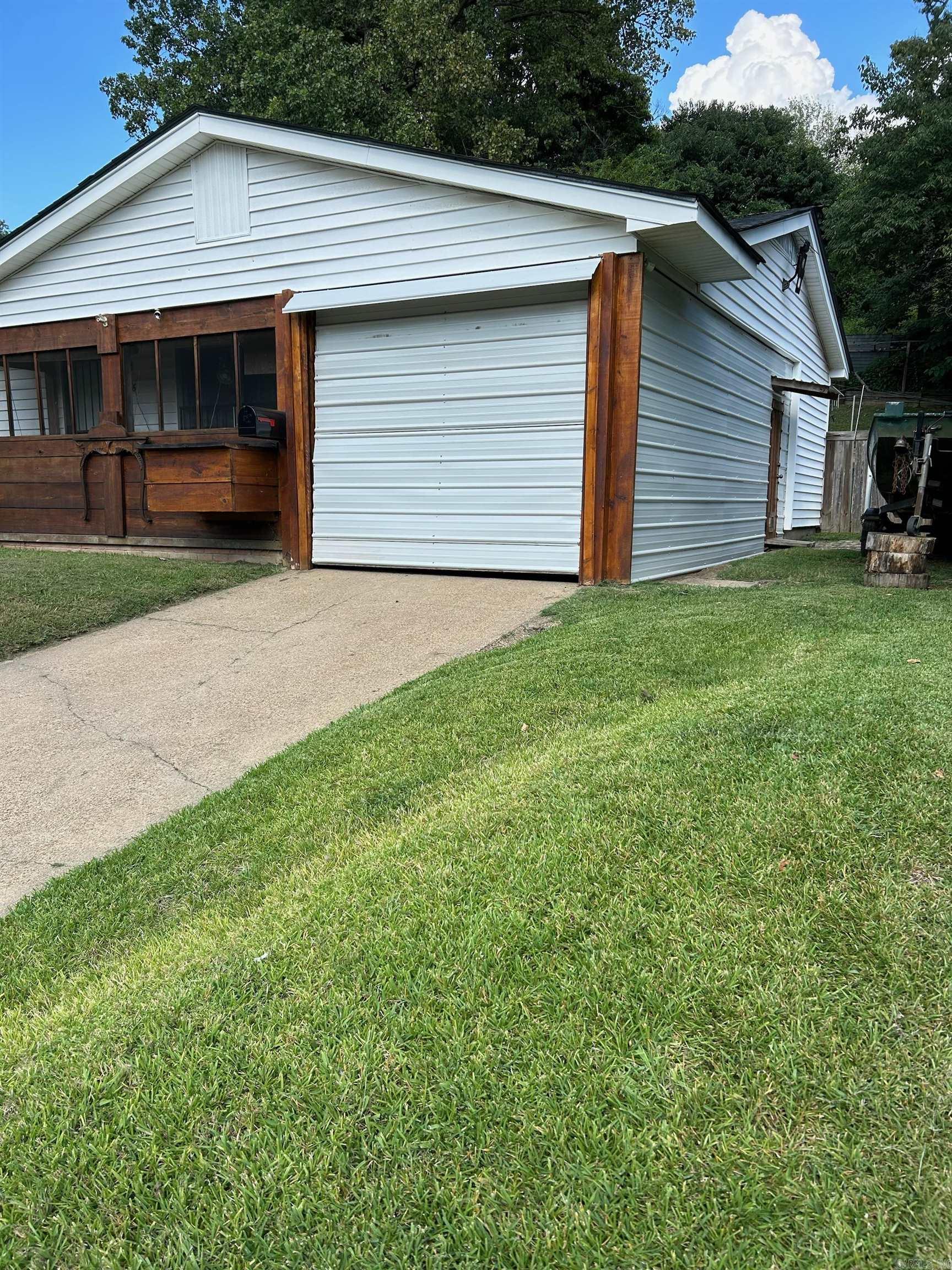 HAMILTON PLACE - Residential