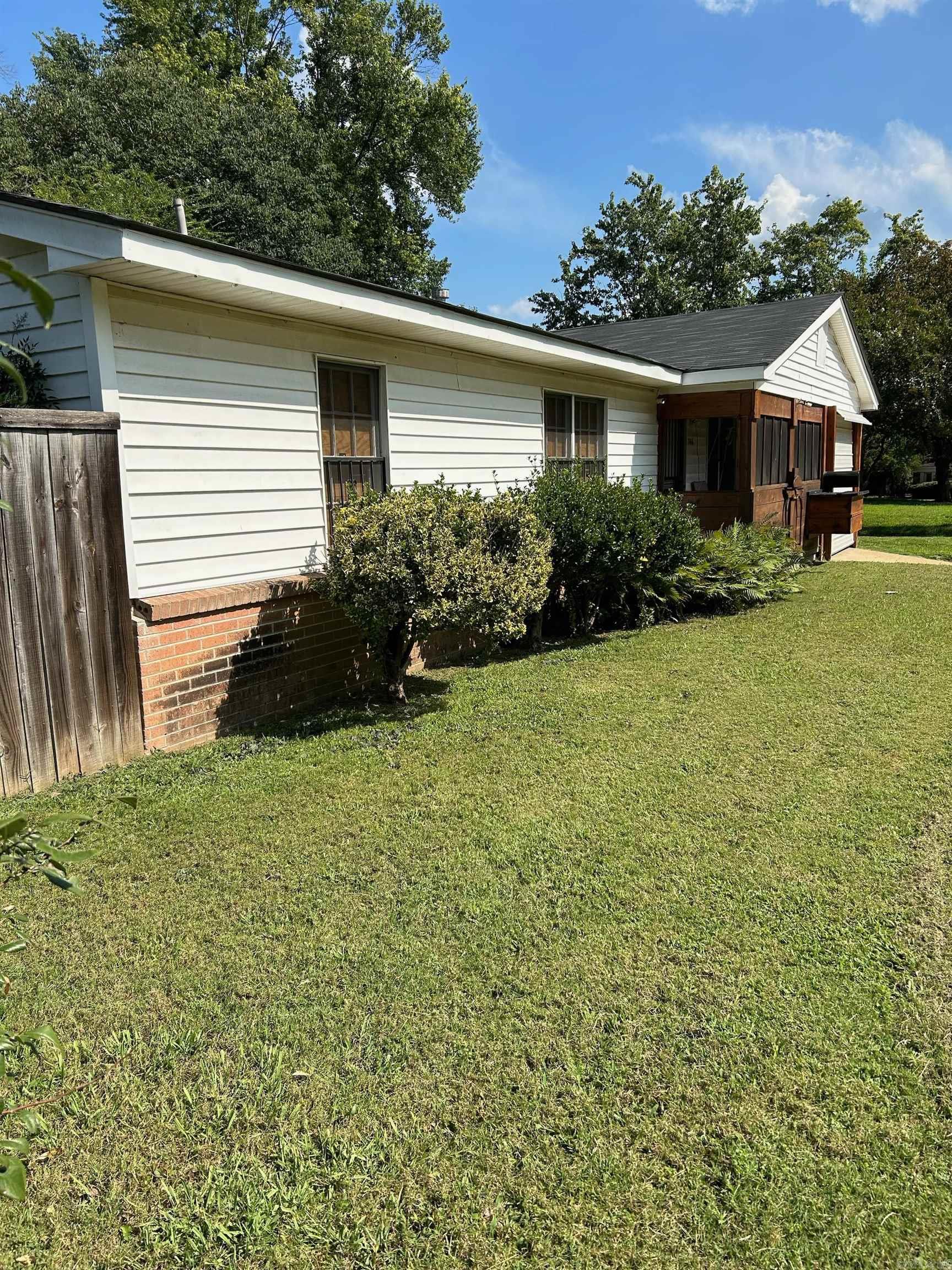 HAMILTON PLACE - Residential