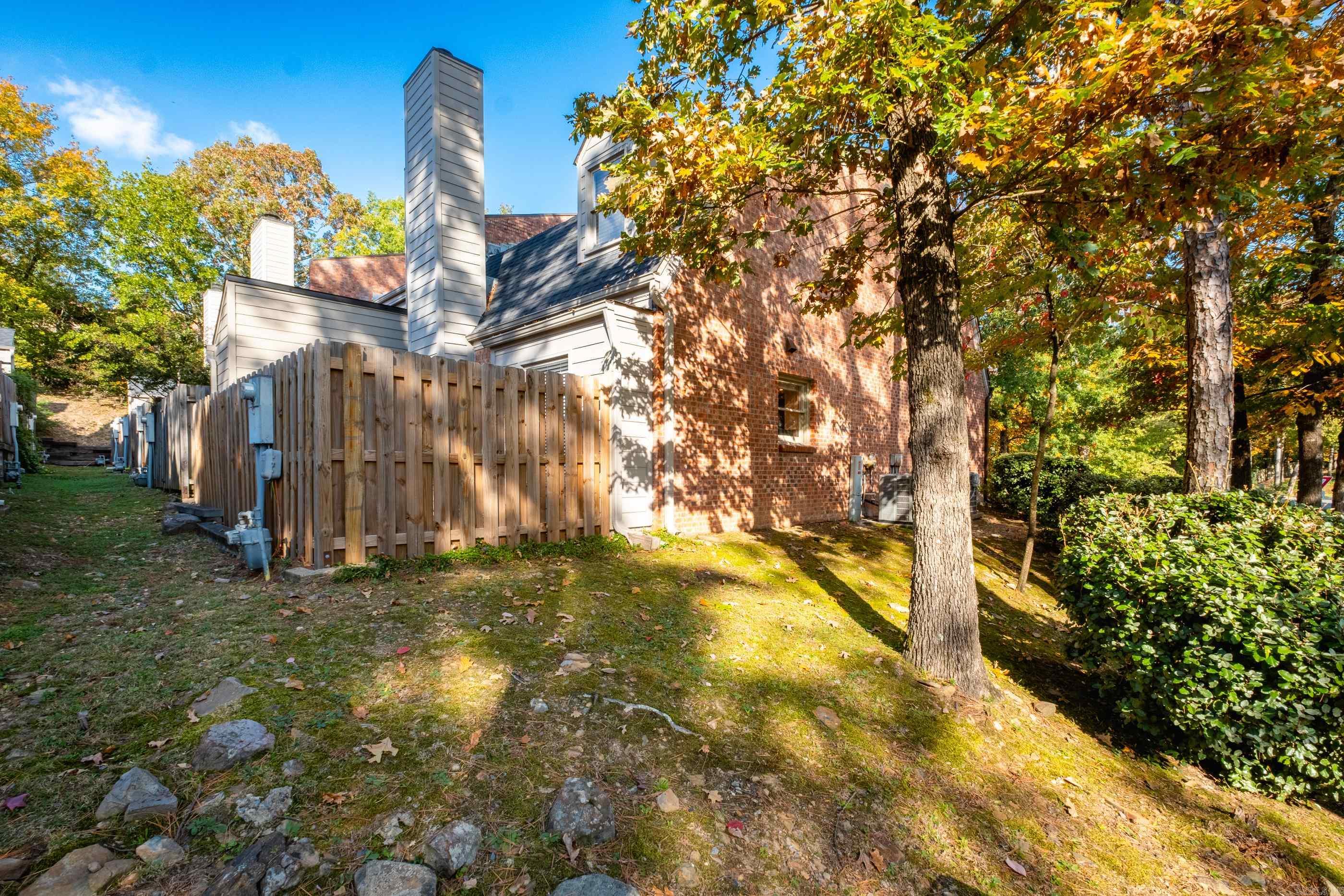 ANDOVER SQUARE - Residential