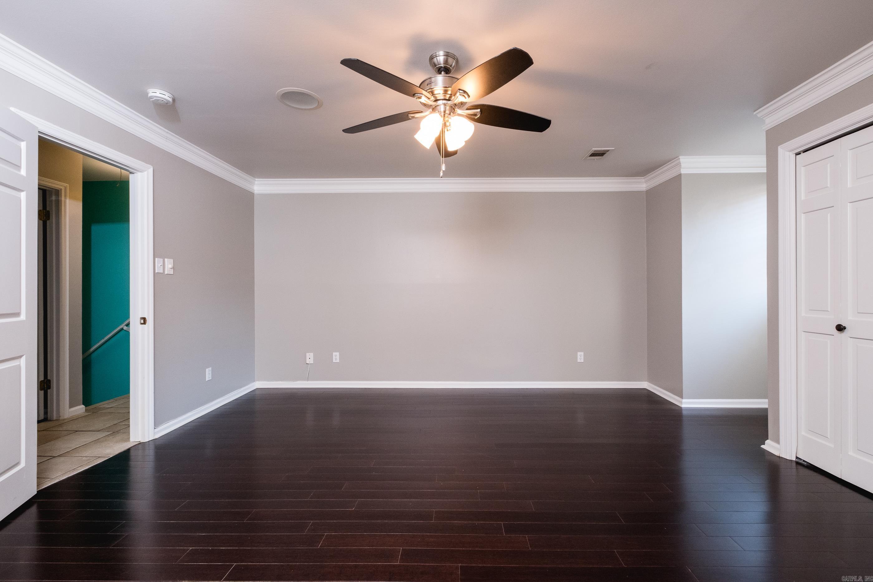 ANDOVER SQUARE - Residential