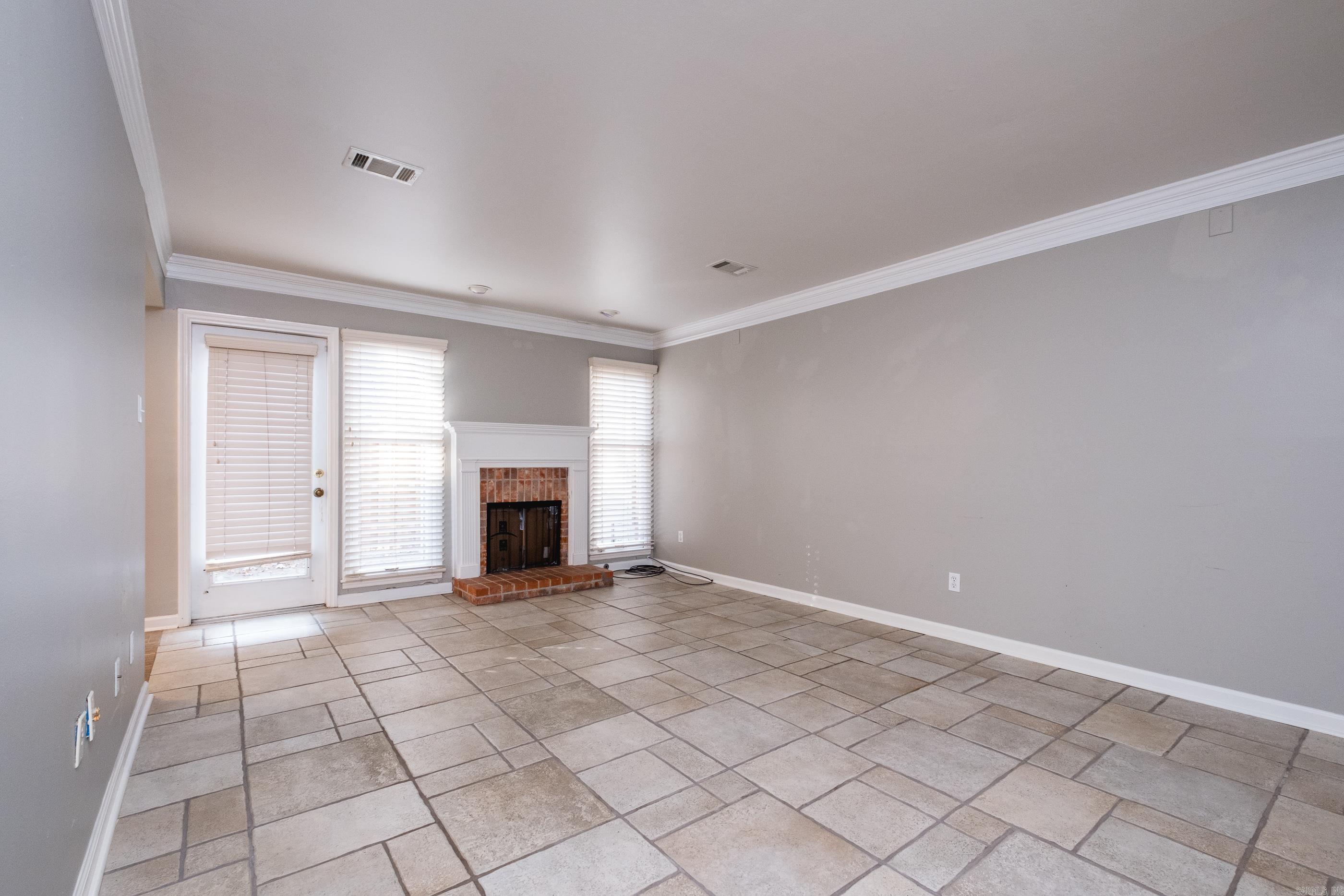 ANDOVER SQUARE - Residential