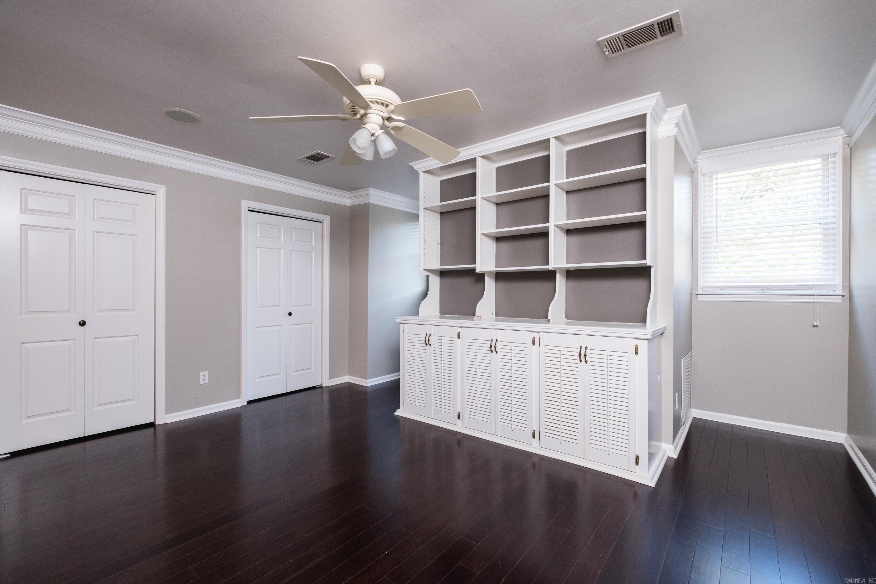 ANDOVER SQUARE - Residential