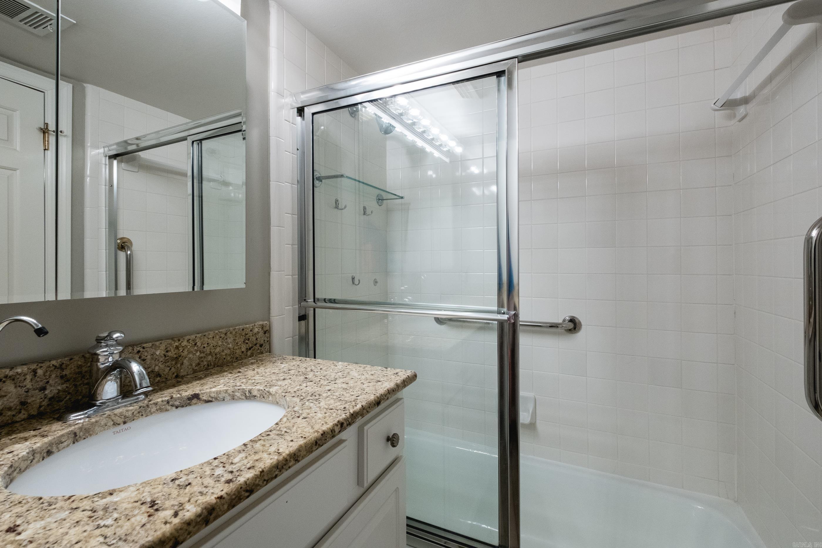 ANDOVER SQUARE - Residential