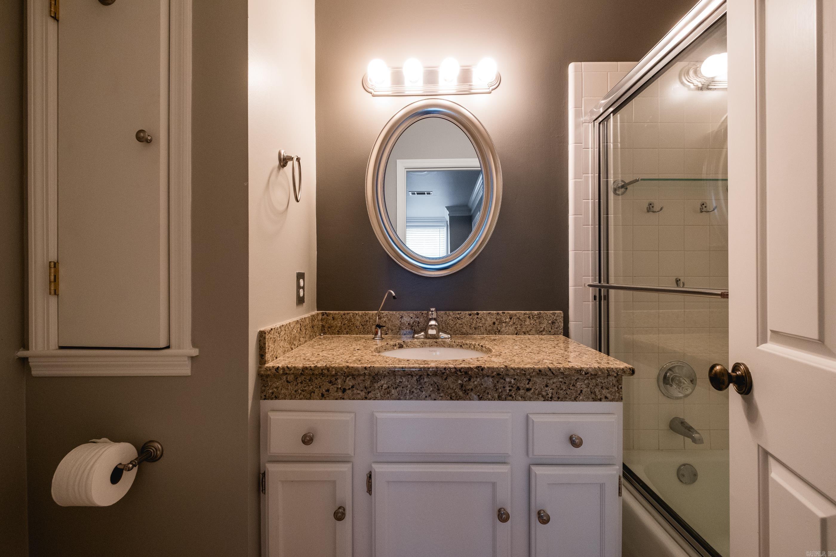 ANDOVER SQUARE - Residential