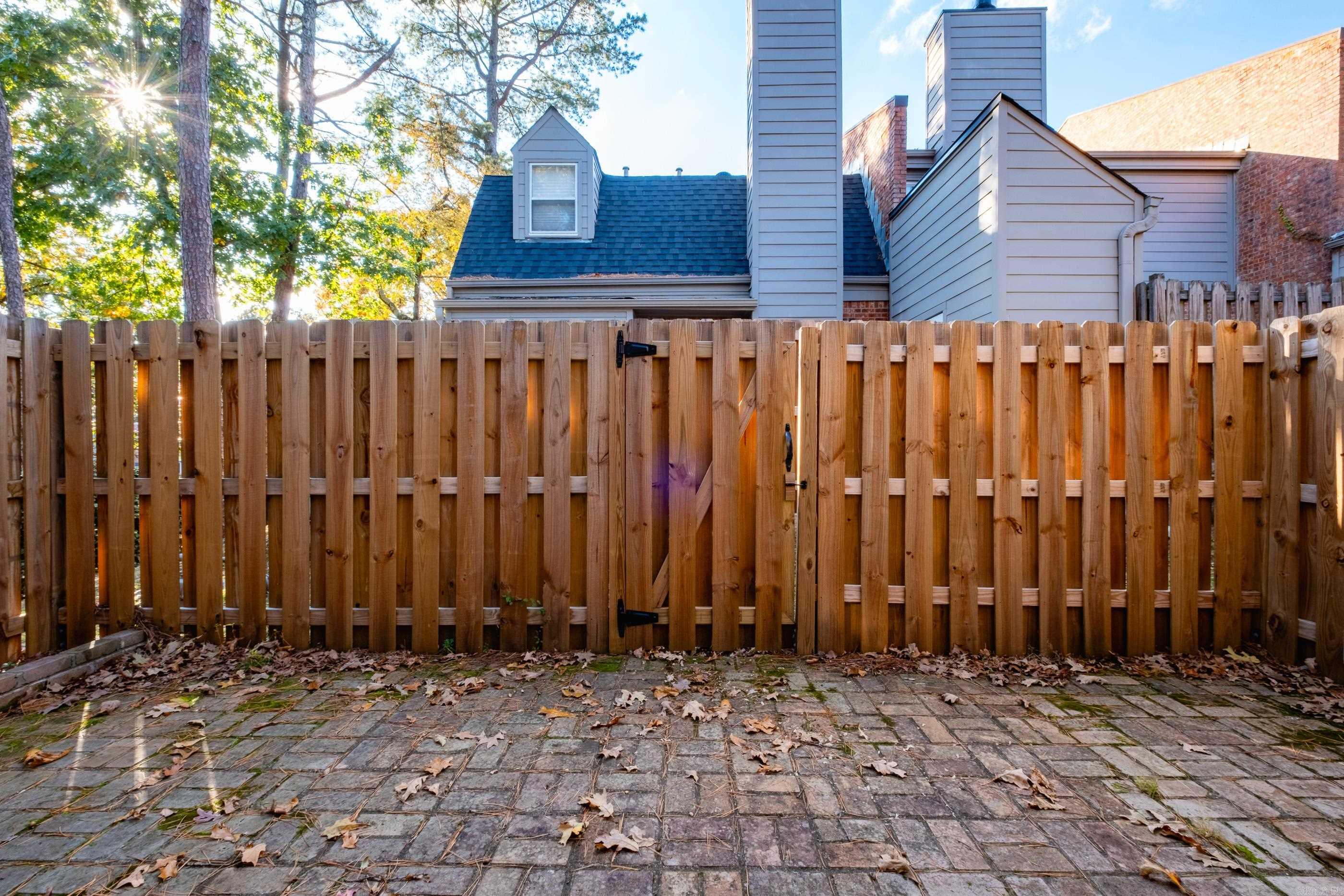 ANDOVER SQUARE - Residential