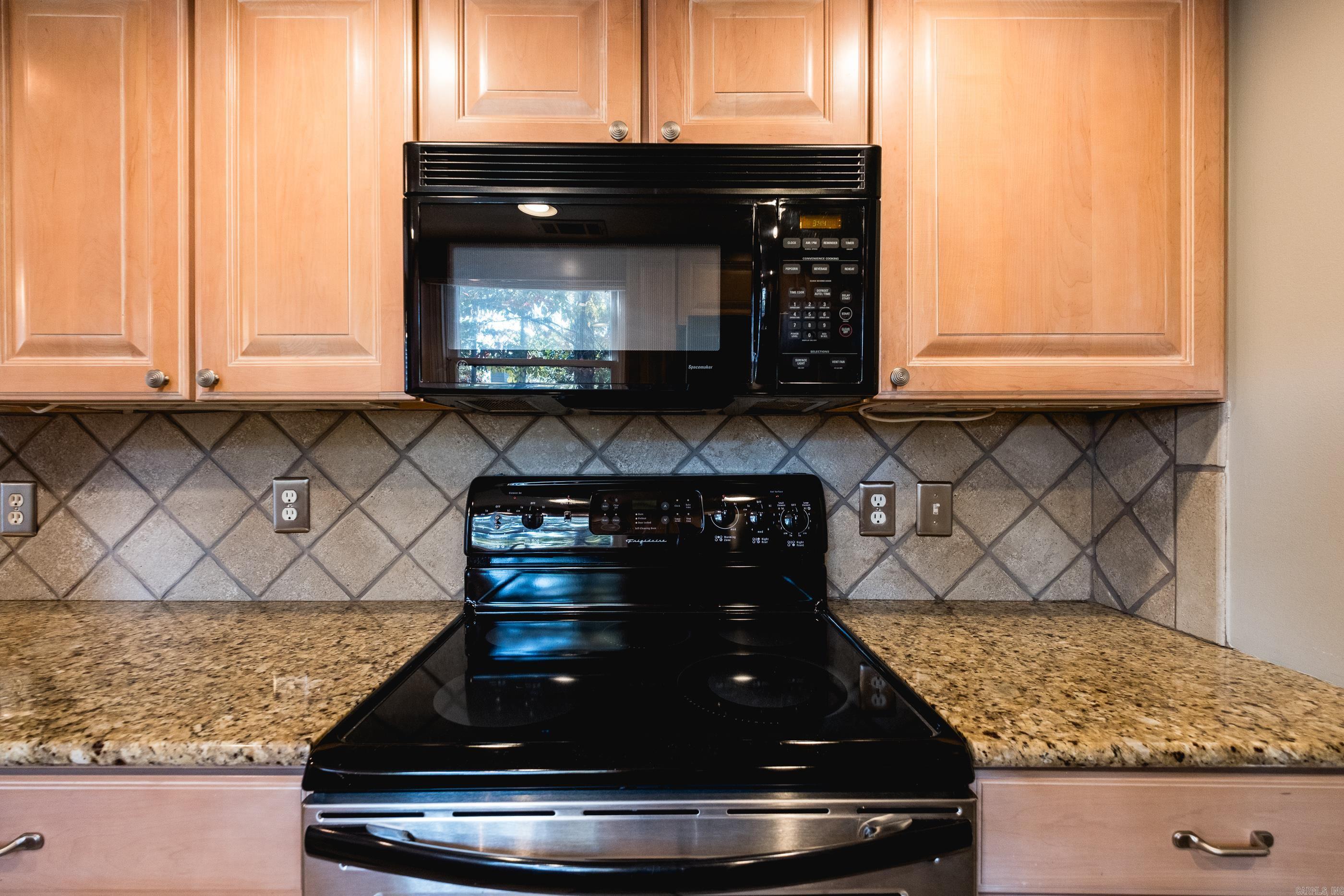 ANDOVER SQUARE - Residential