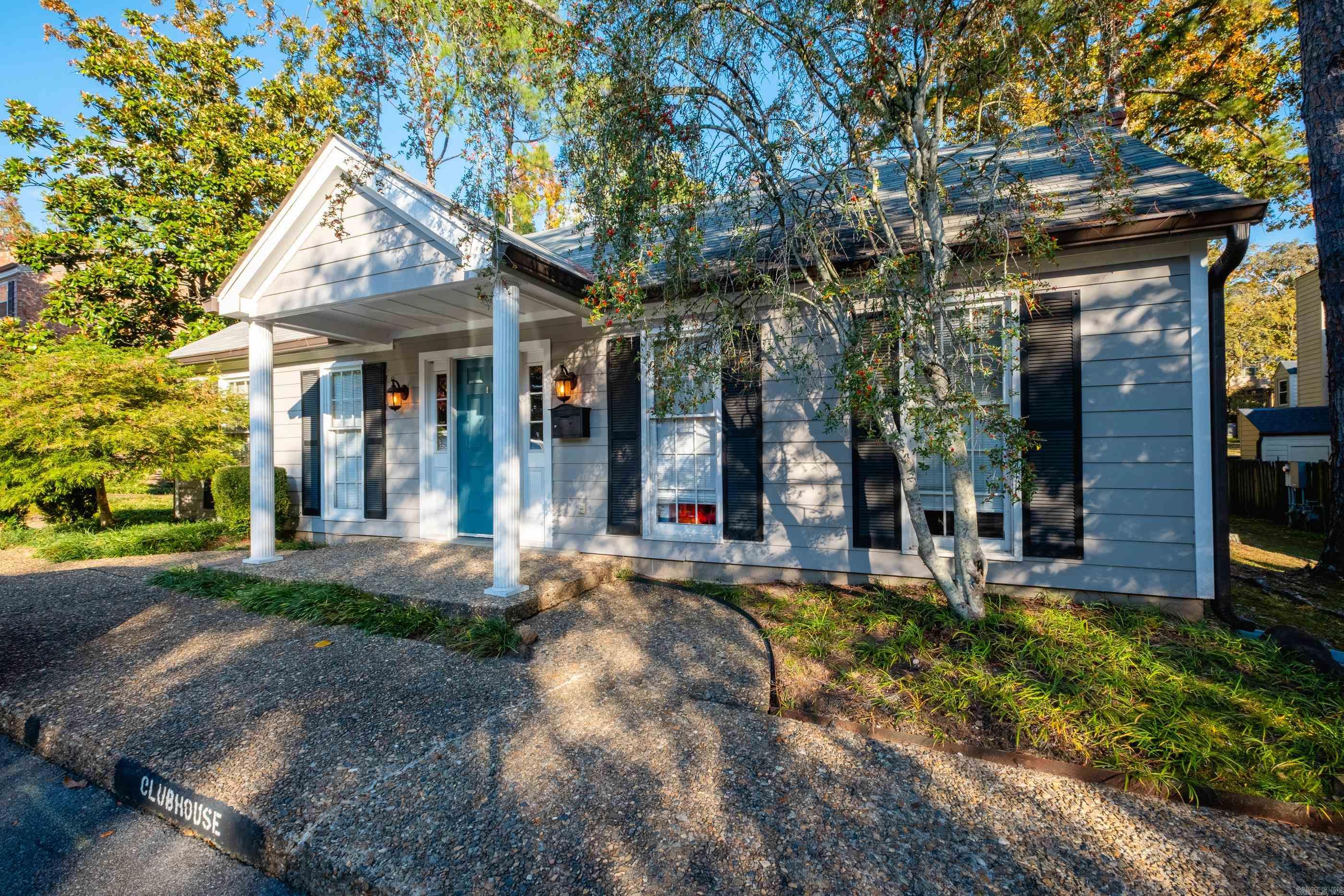 ANDOVER SQUARE - Residential