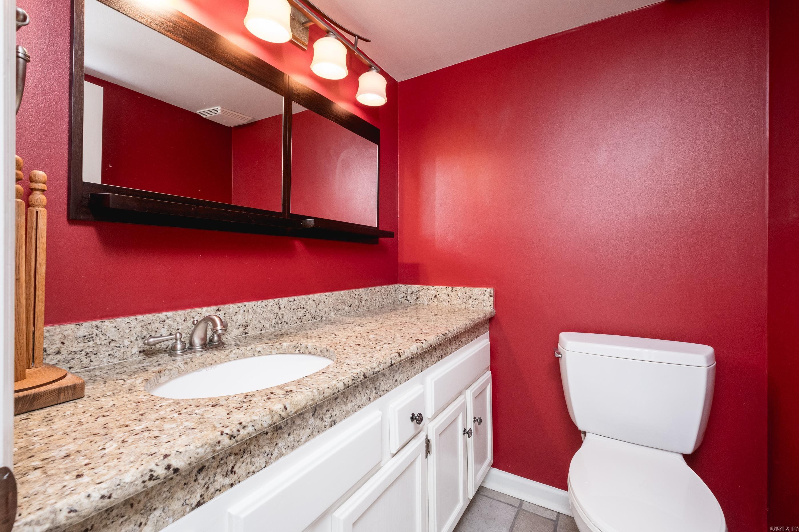 ANDOVER SQUARE - Residential