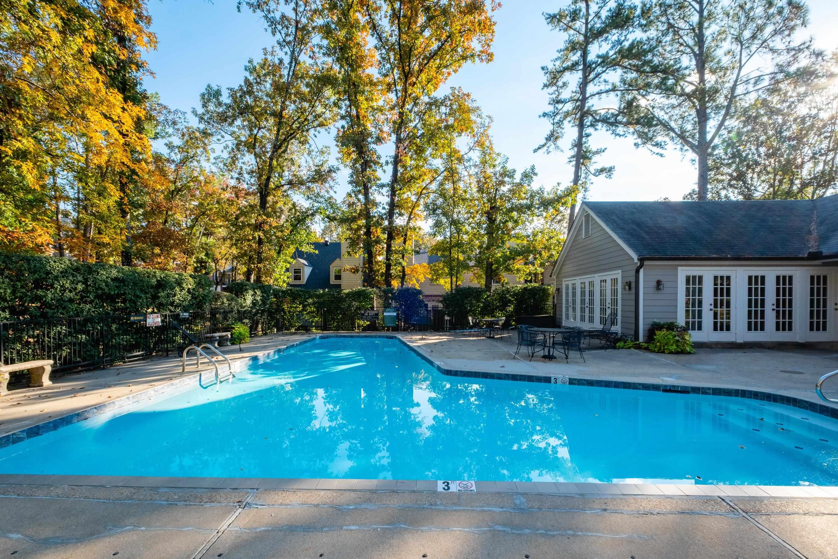 ANDOVER SQUARE - Residential