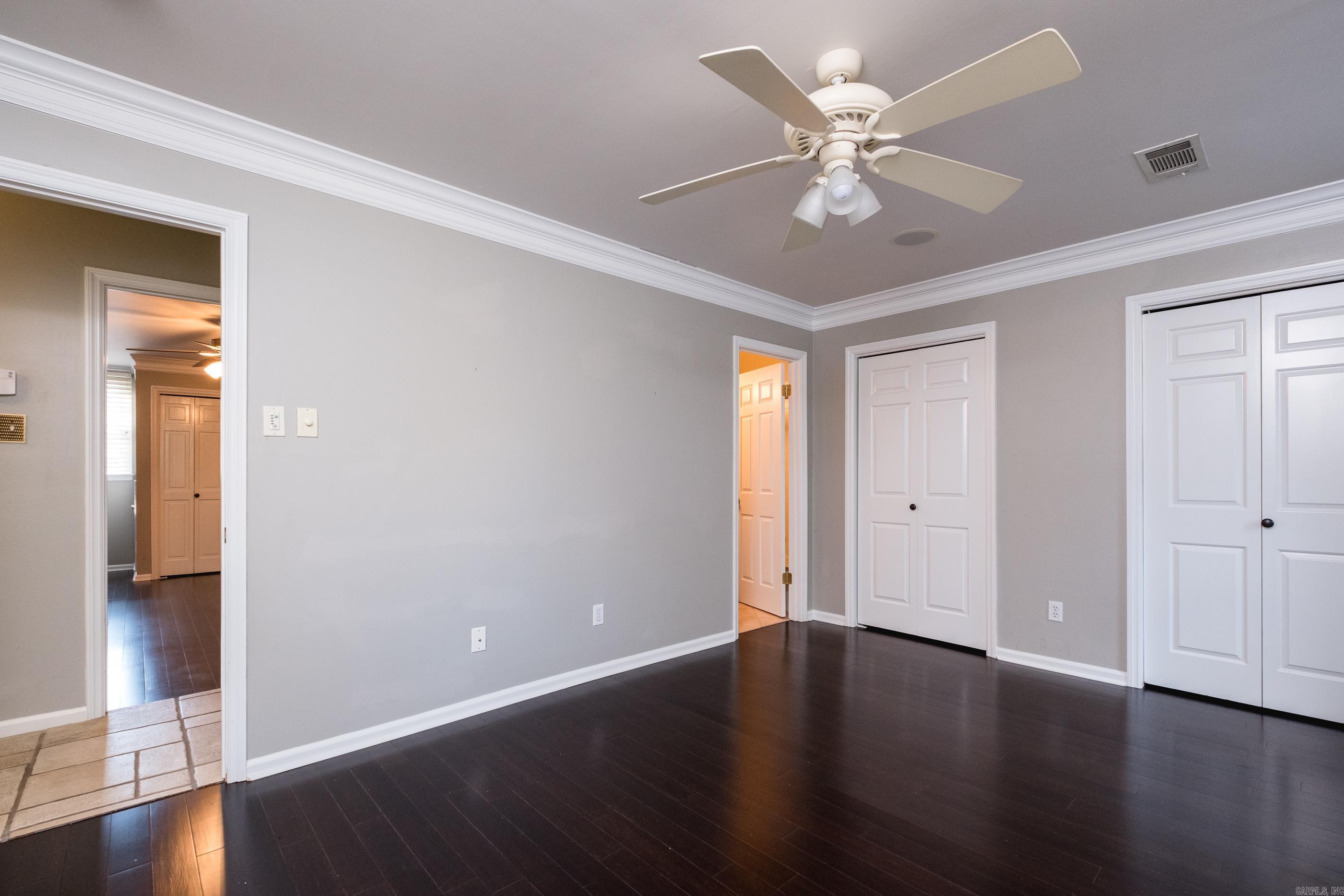 ANDOVER SQUARE - Residential