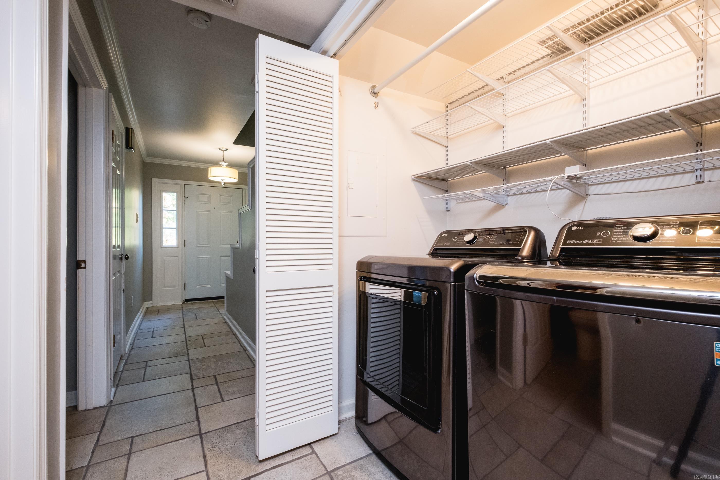 ANDOVER SQUARE - Residential