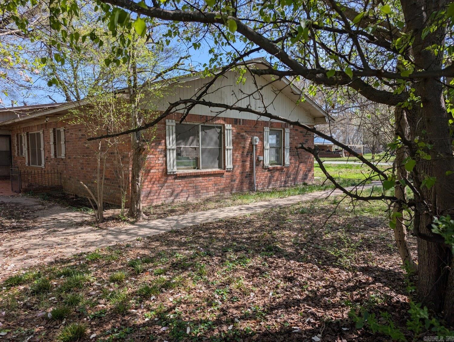 CARAHAN & HOLT ADDN - Residential