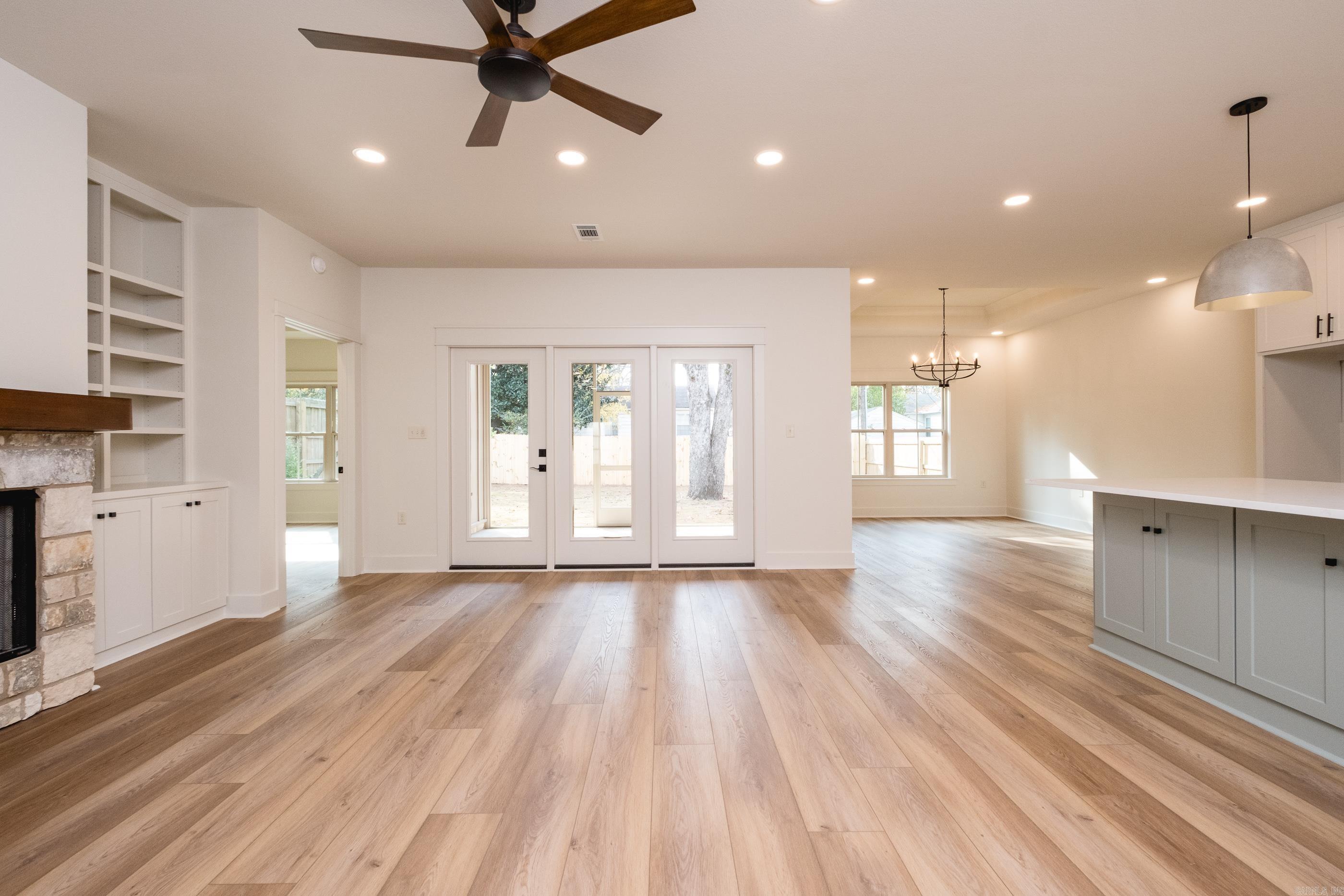 CAMMACK WOODS - Residential