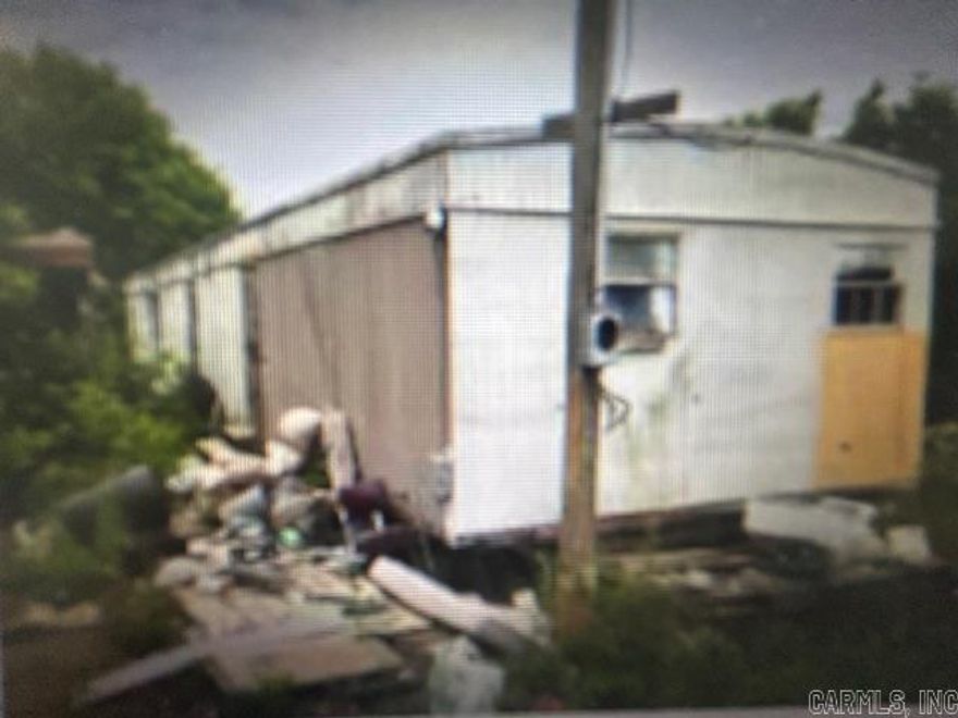 10 acres m/l of unrestricted property with utilities and beautiful views.