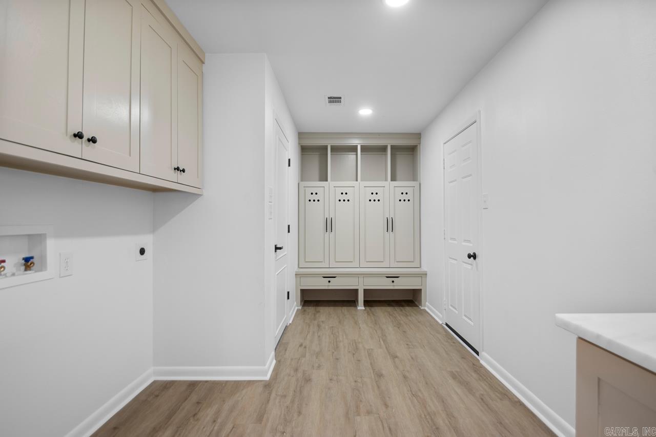 INDIANHEAD LAKES EST - Residential