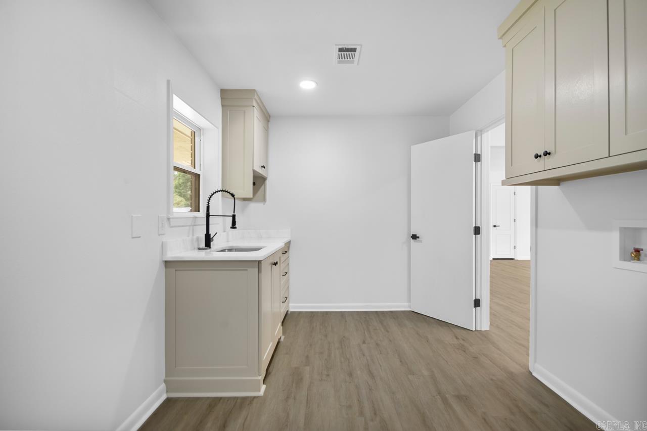 INDIANHEAD LAKES EST - Residential