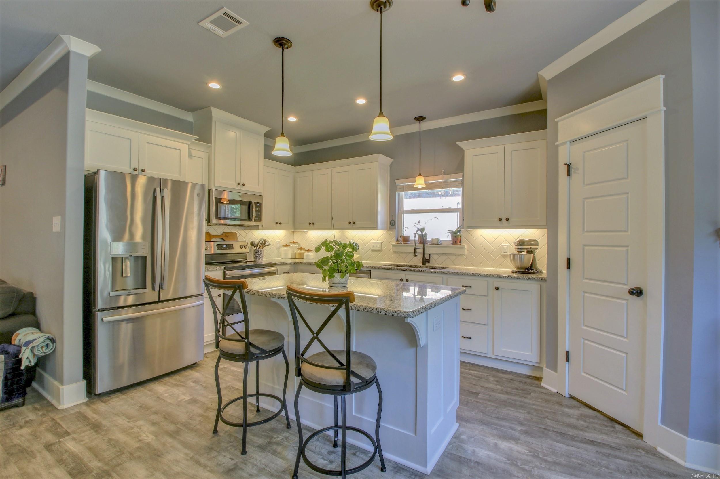 Base Meadows - Residential Lease