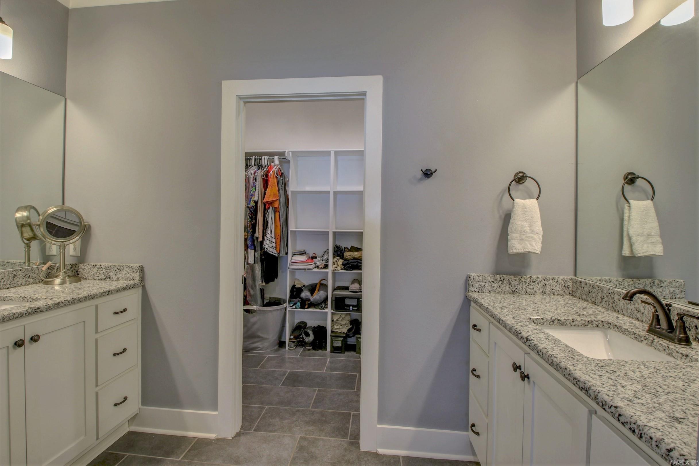 Base Meadows - Residential Lease