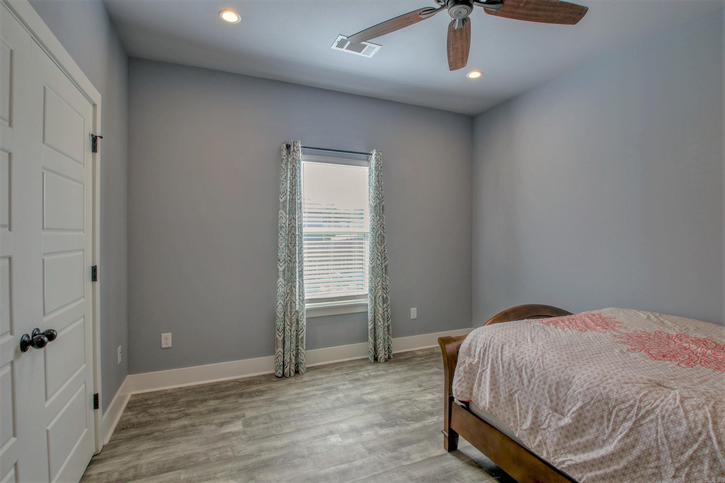 Base Meadows - Residential Lease