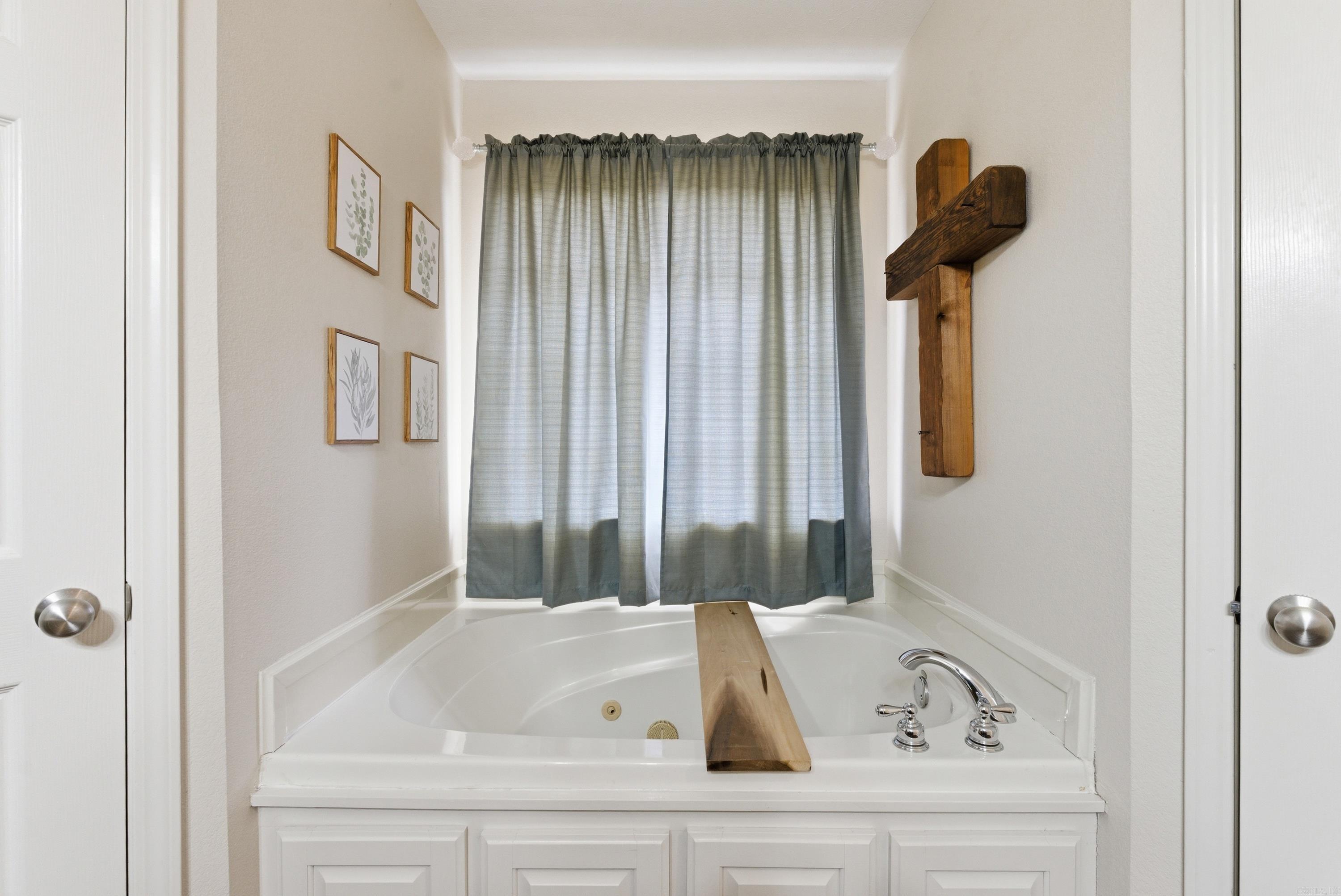 HUNTER HEIGHTS - Residential