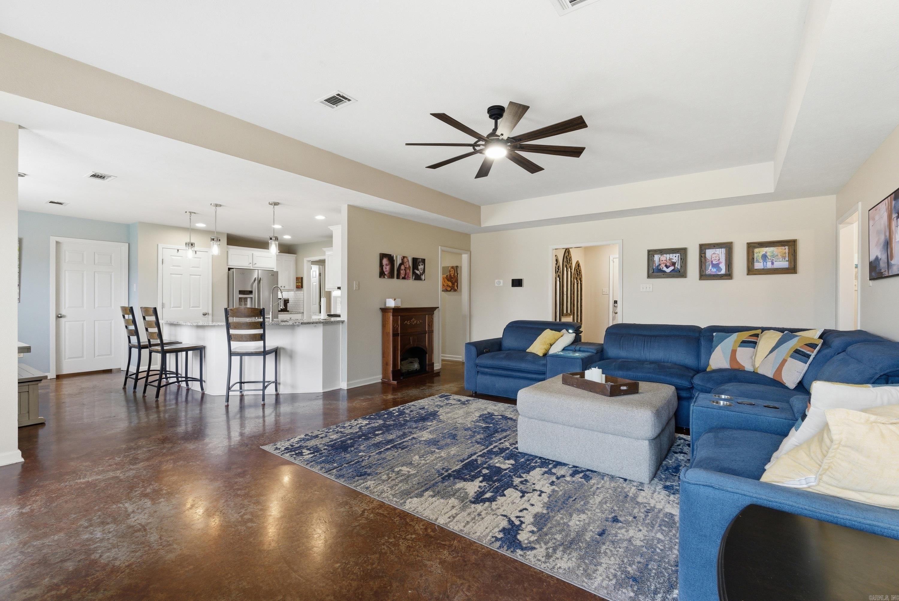 HUNTER HEIGHTS - Residential