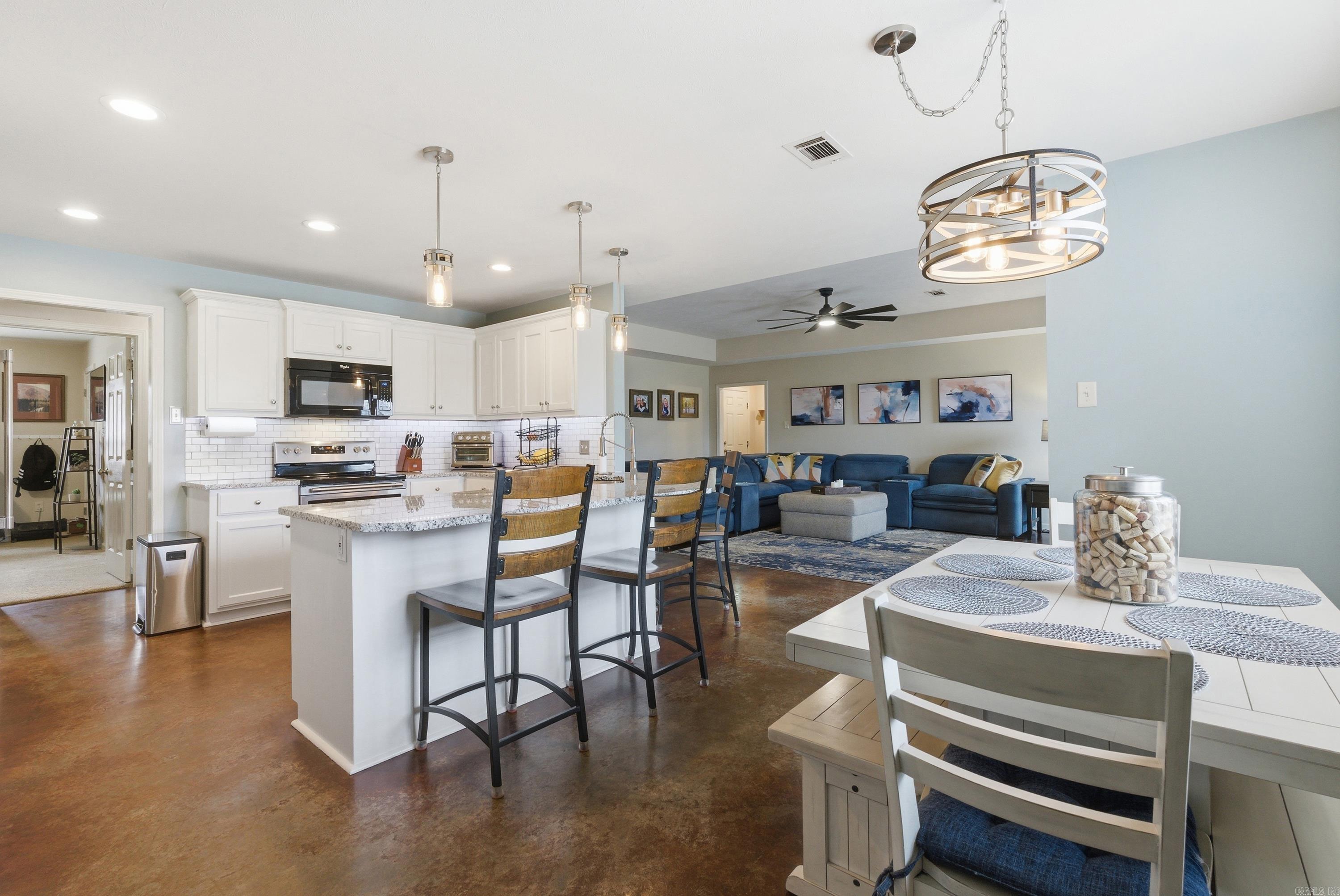 HUNTER HEIGHTS - Residential