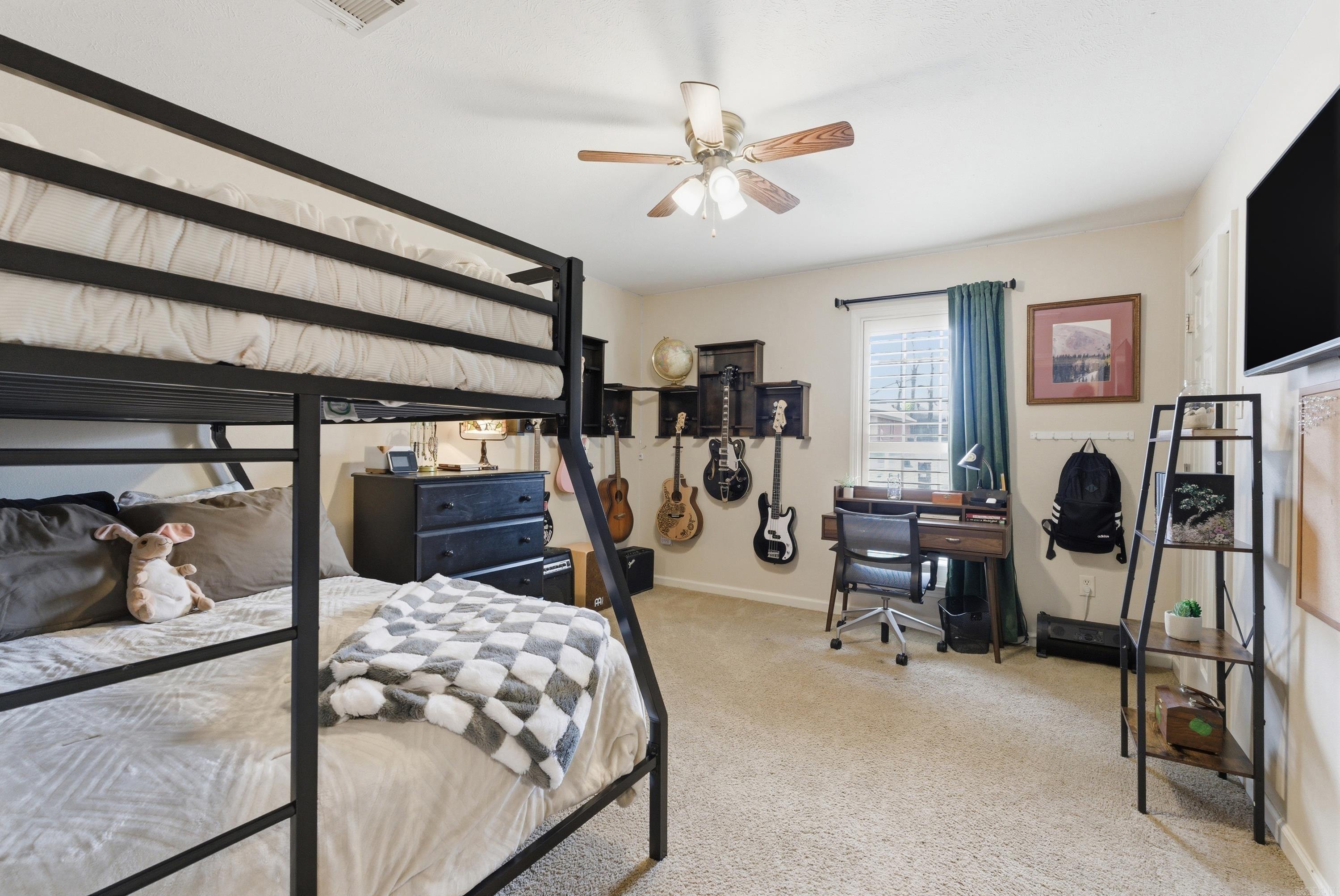 HUNTER HEIGHTS - Residential