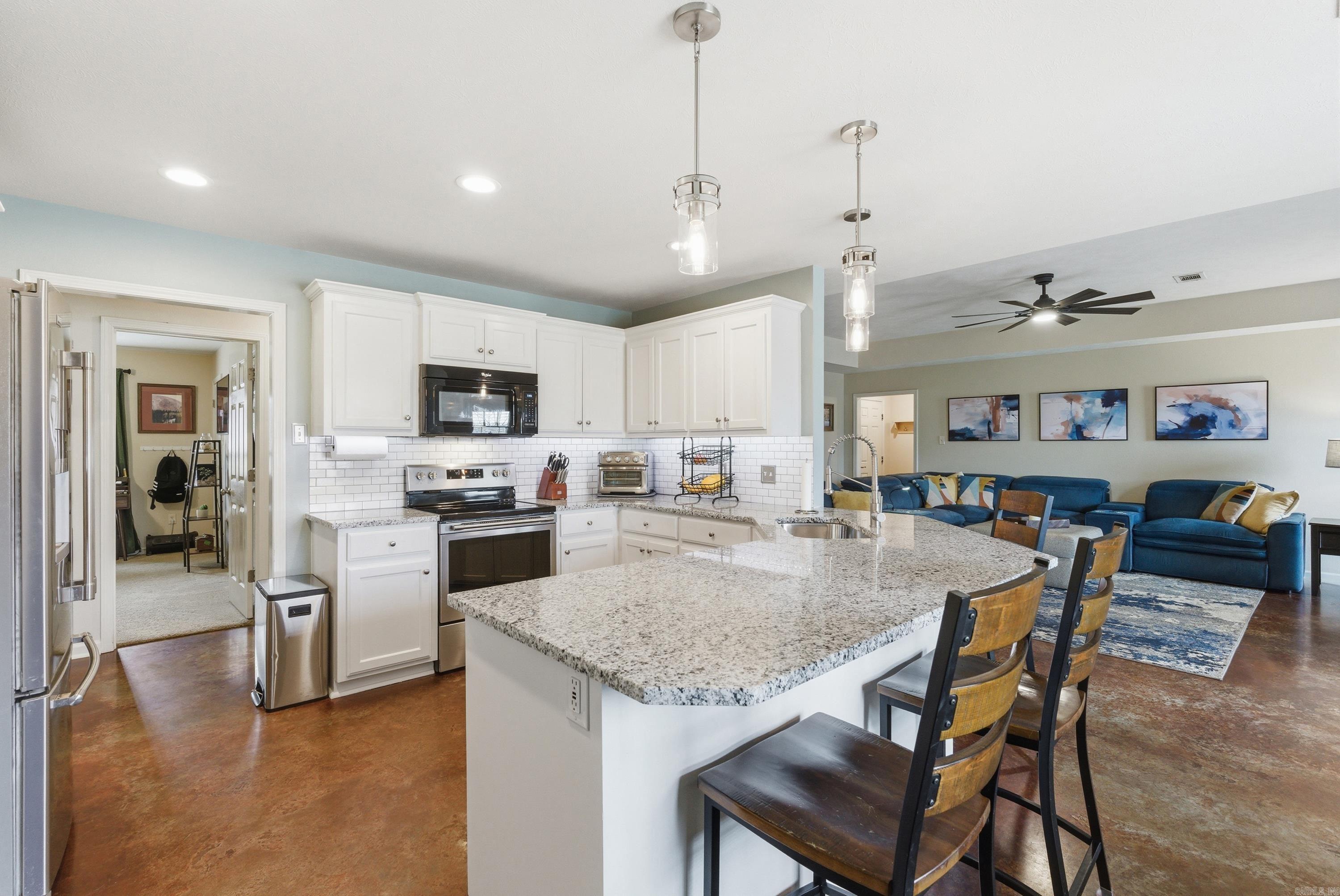 HUNTER HEIGHTS - Residential