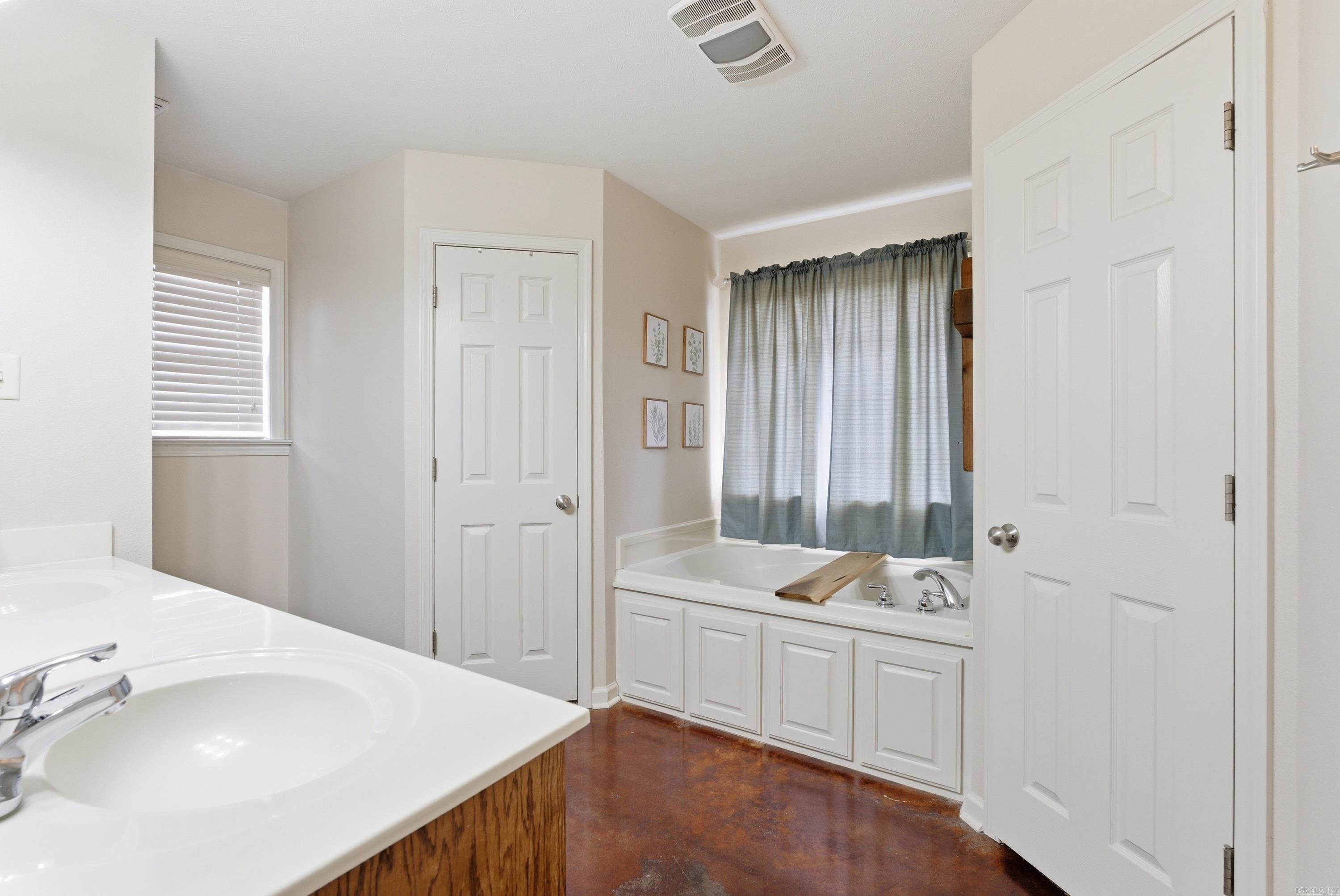 HUNTER HEIGHTS - Residential