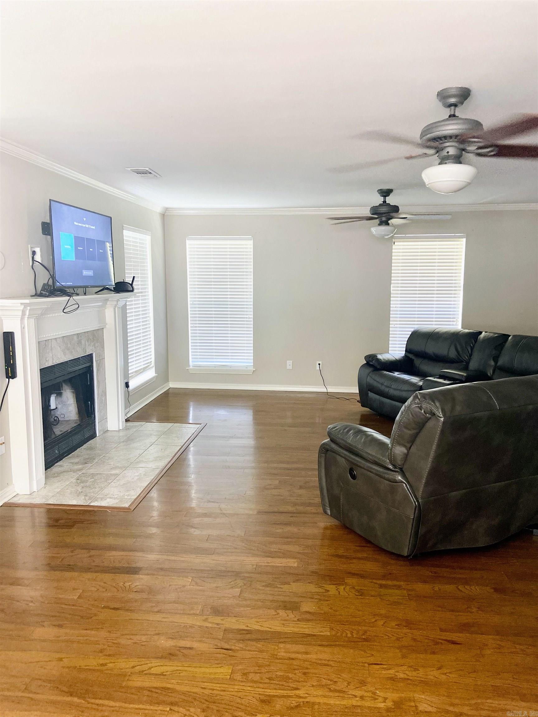 WOODLAND HEIGHTS - Residential