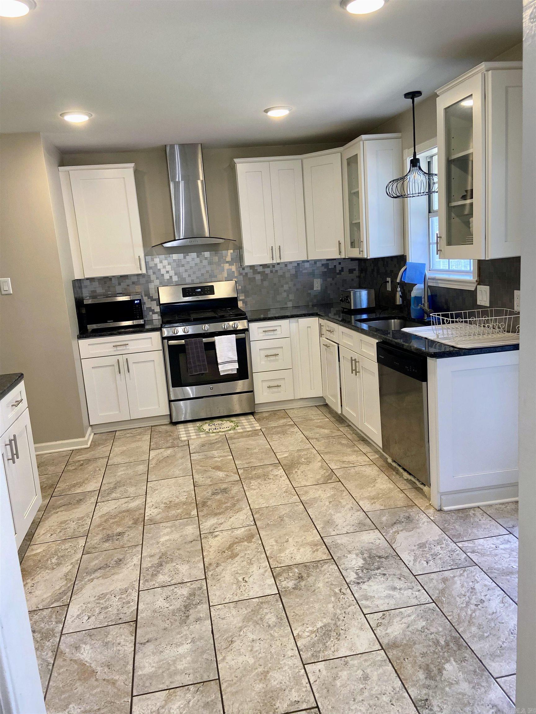 WOODLAND HEIGHTS - Residential