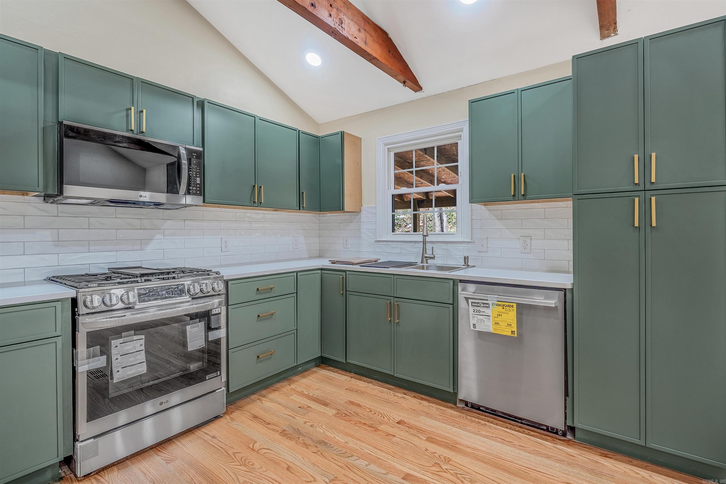 COOLWOOD - Residential