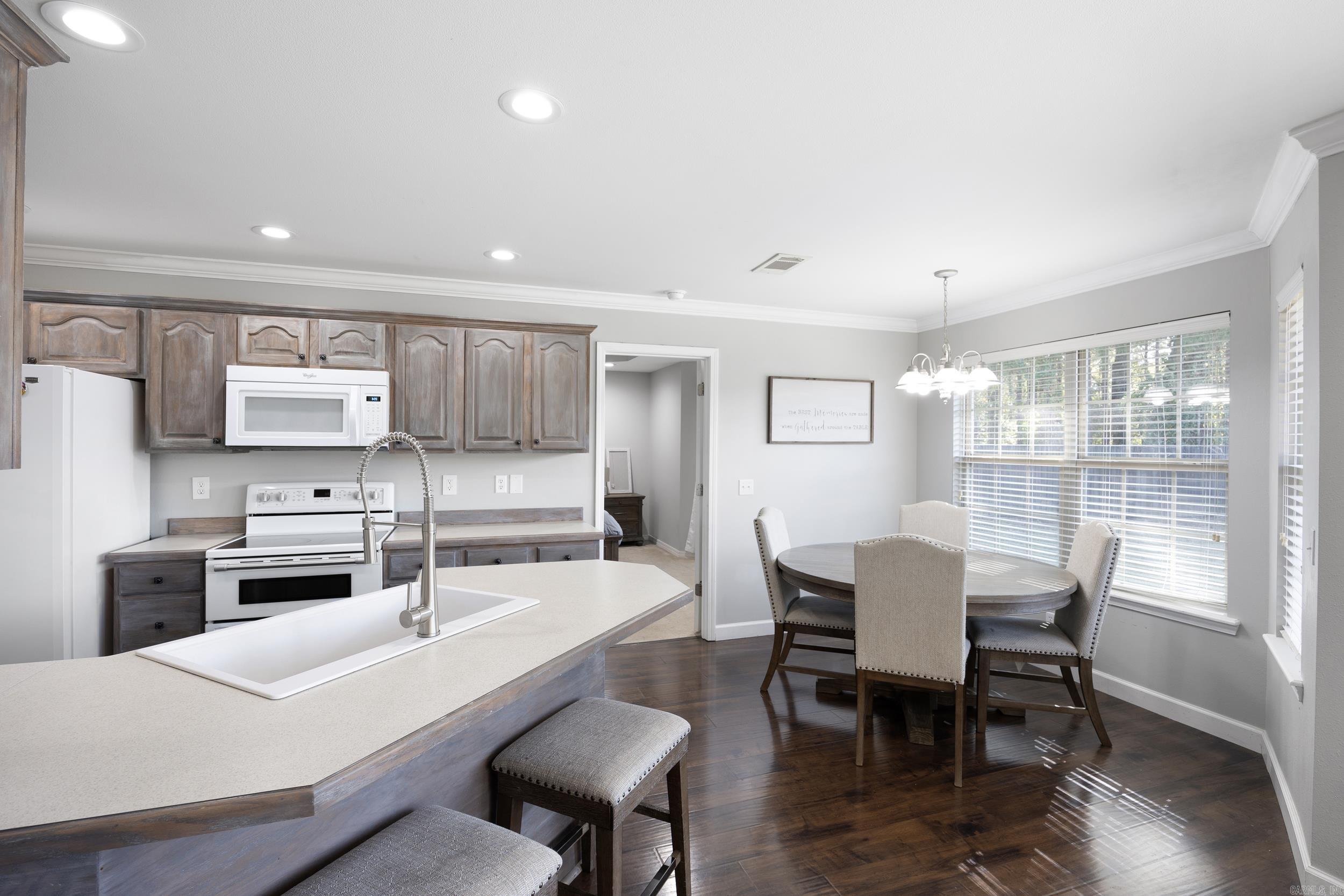 COVE LANDING - Residential