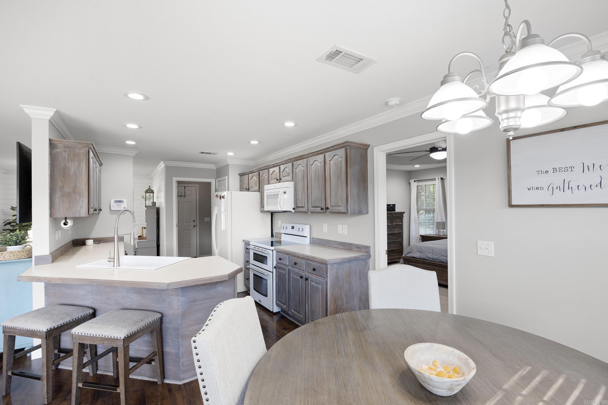 COVE LANDING - Residential