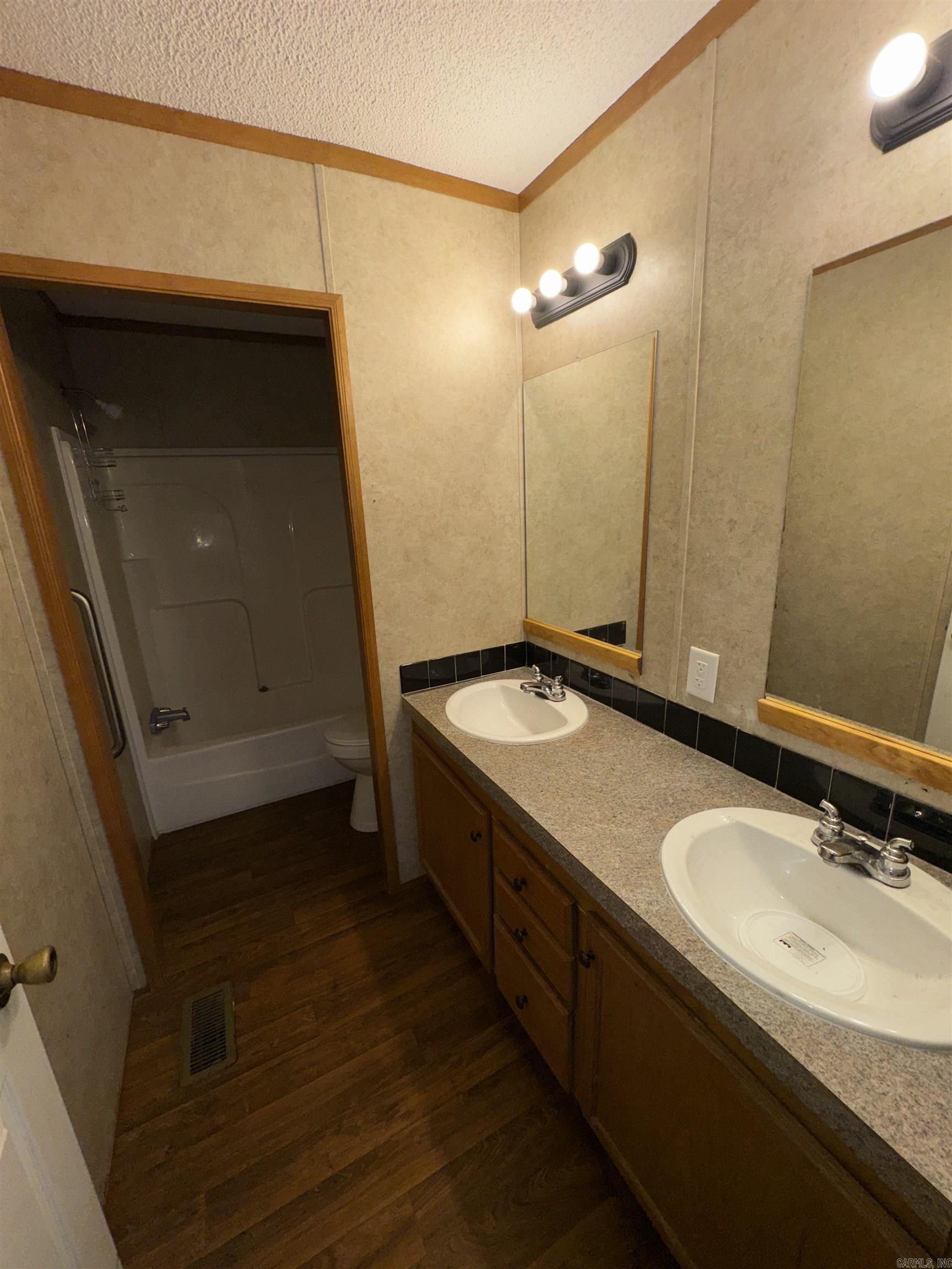 Crescent Hill - Residential