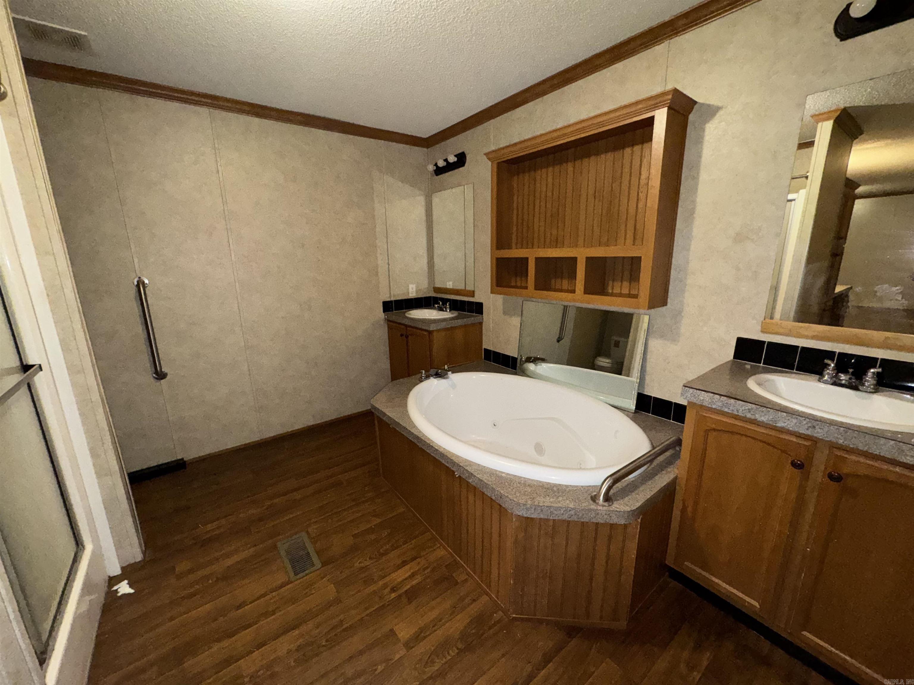 Crescent Hill - Residential