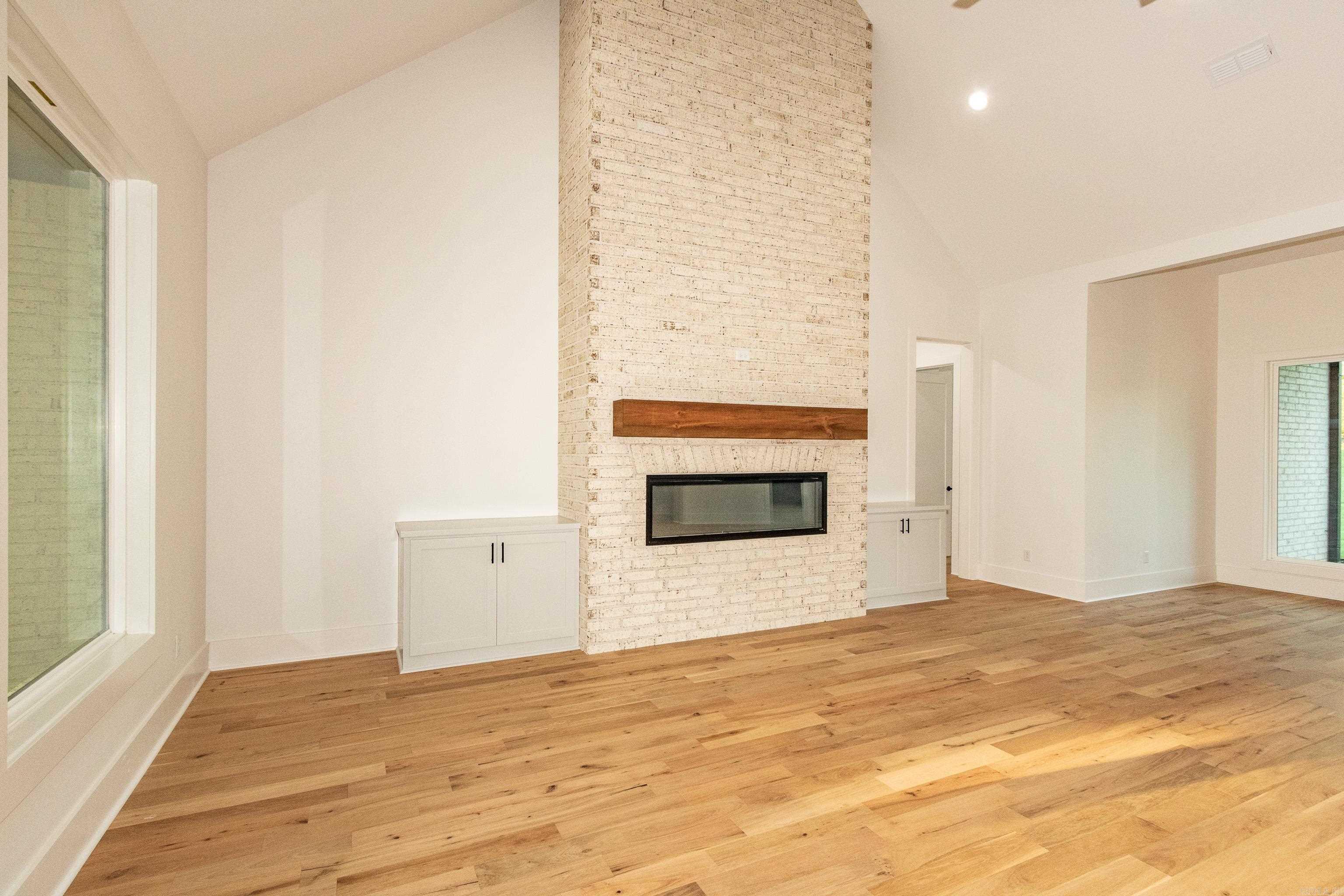HAZEL OAK - Residential