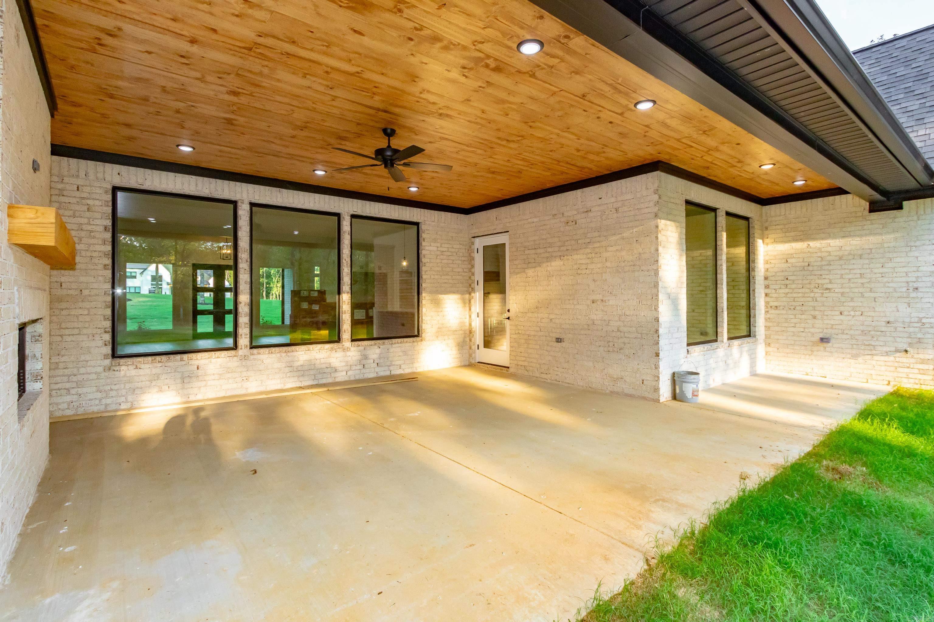 HAZEL OAK - Residential