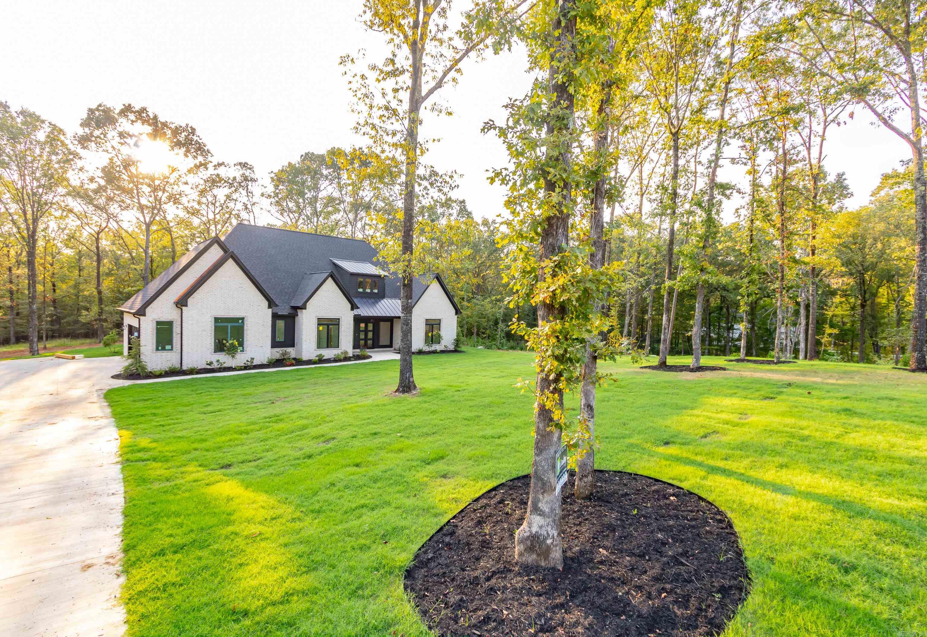 HAZEL OAK - Residential