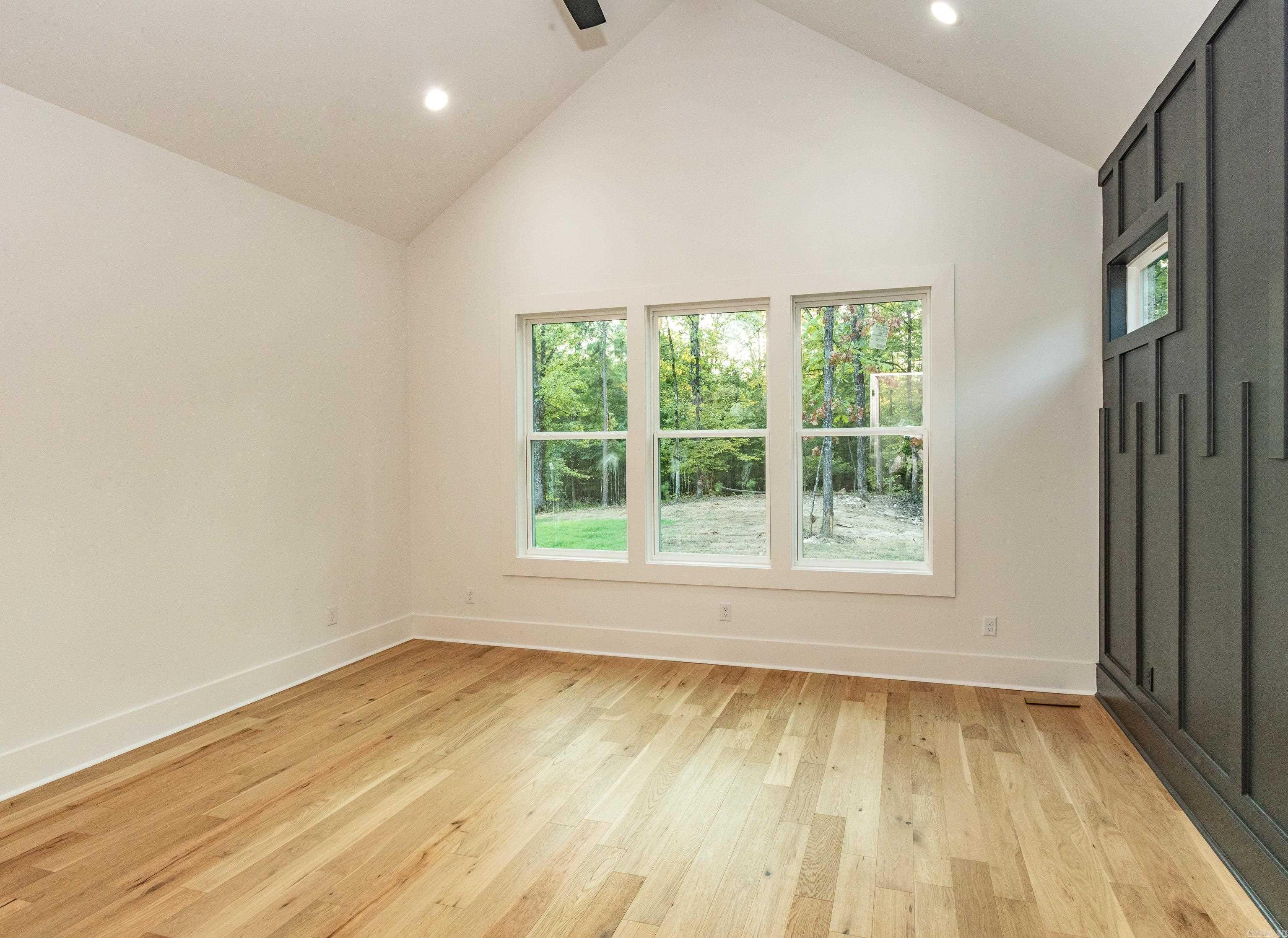 HAZEL OAK - Residential