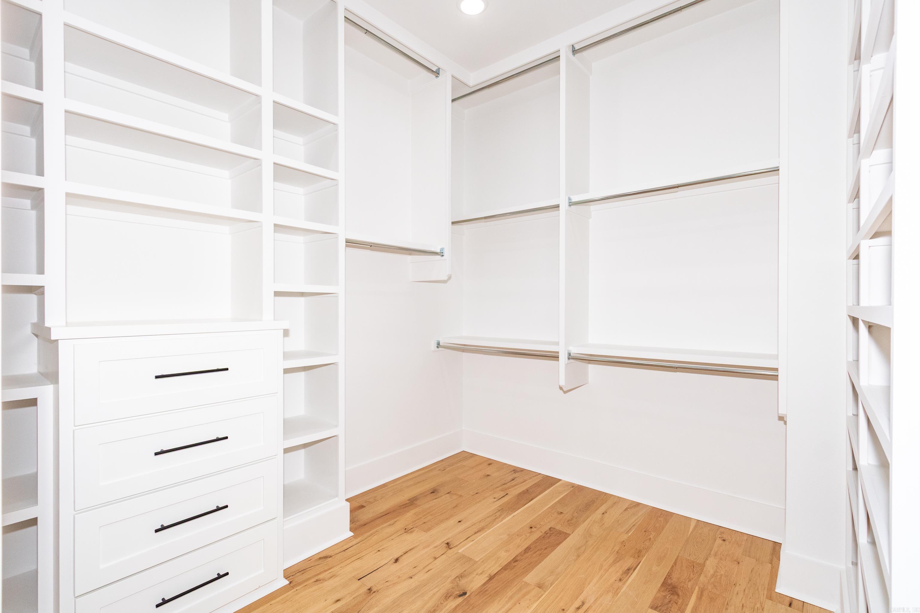 HAZEL OAK - Residential