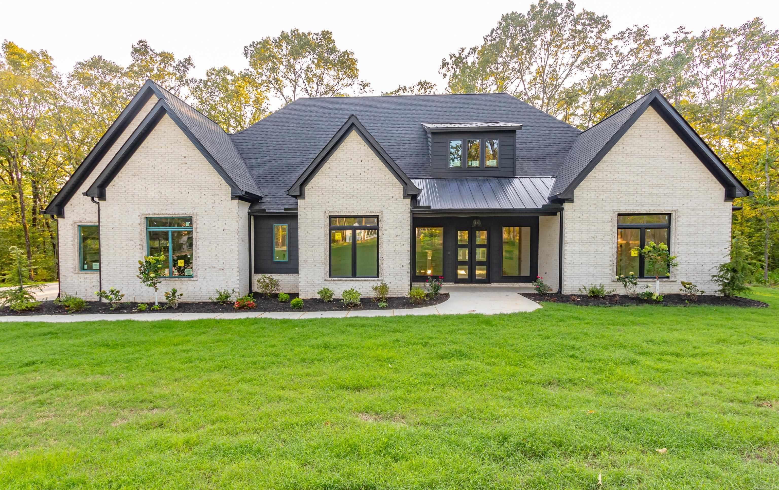 HAZEL OAK - Residential